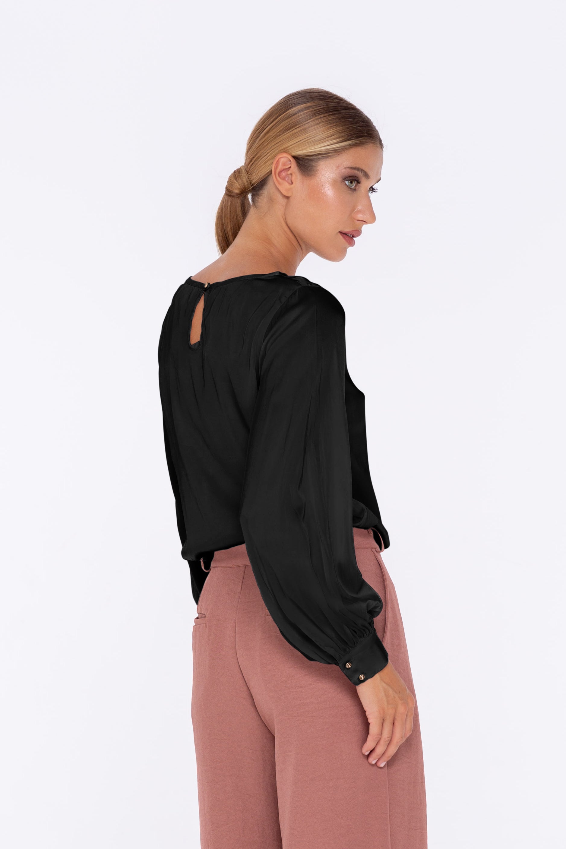 Martena Top - Black