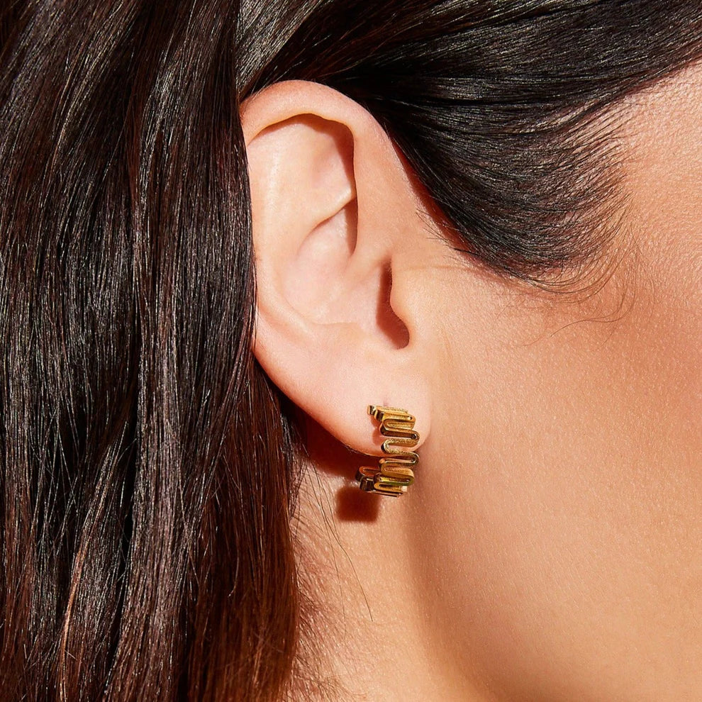 GIMME - Leigh Wavy Gold Hoops