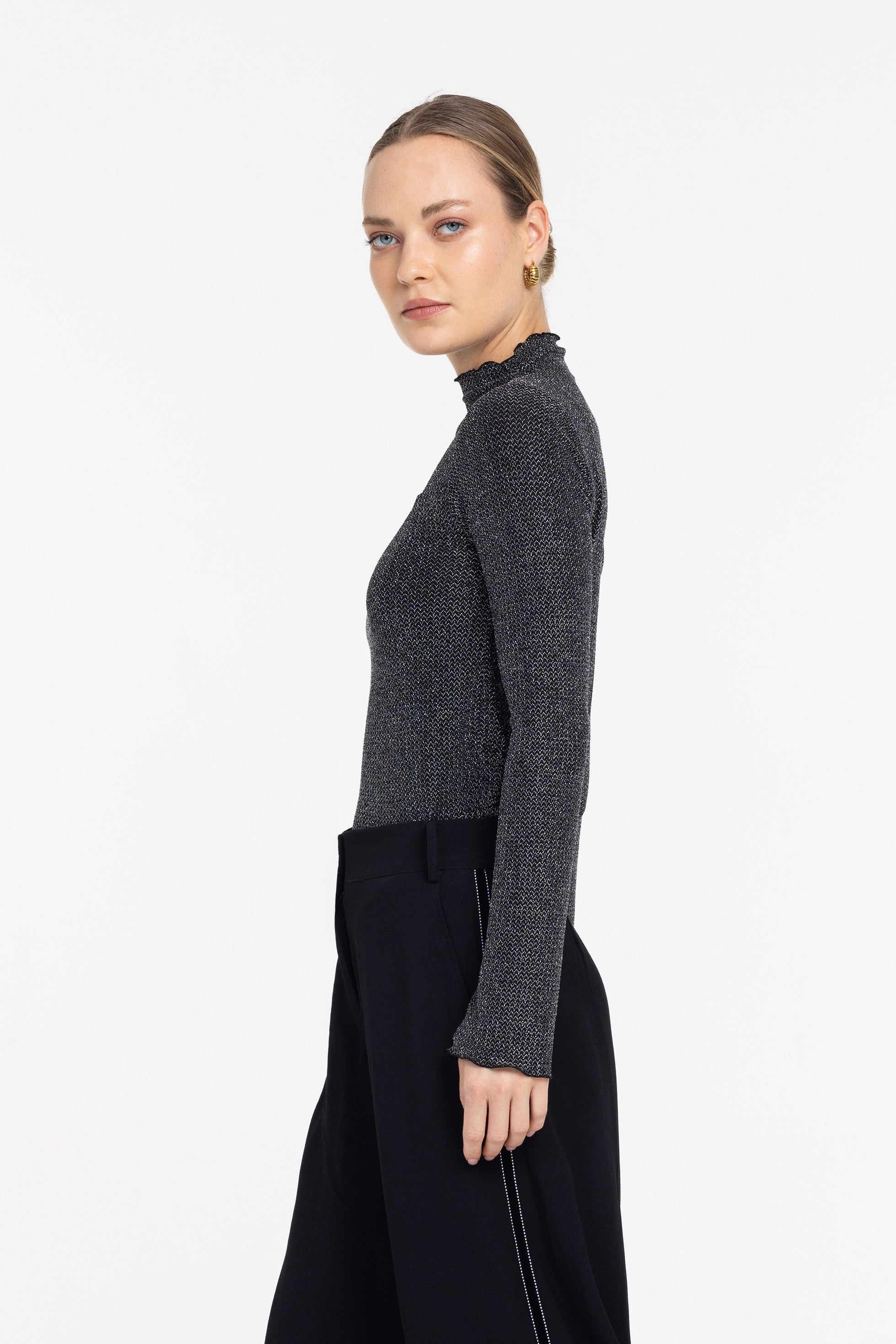 A Little Bit More Top - Black/Silver Lurex