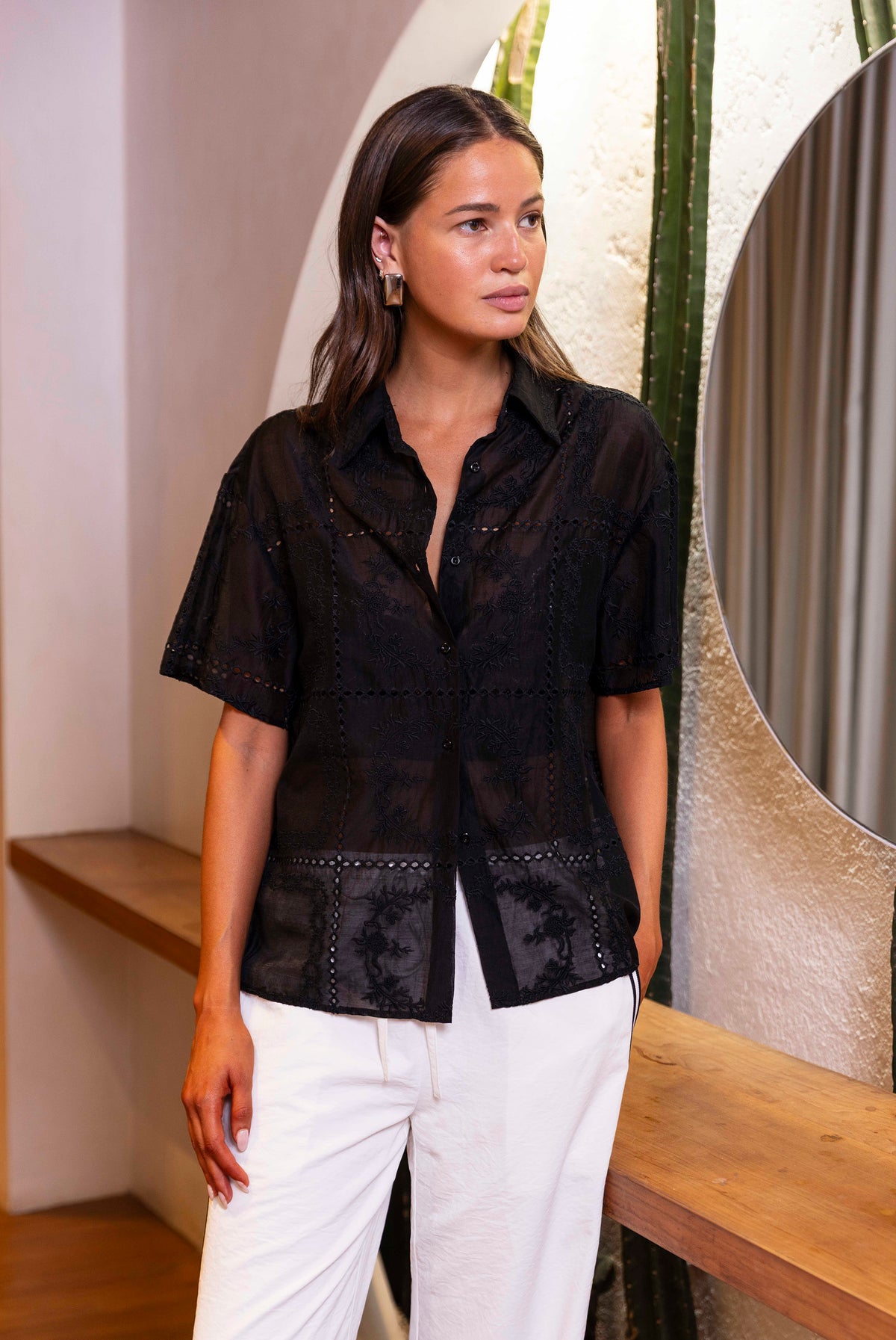 Align Short Sleeve Anglaise Shirt | Black