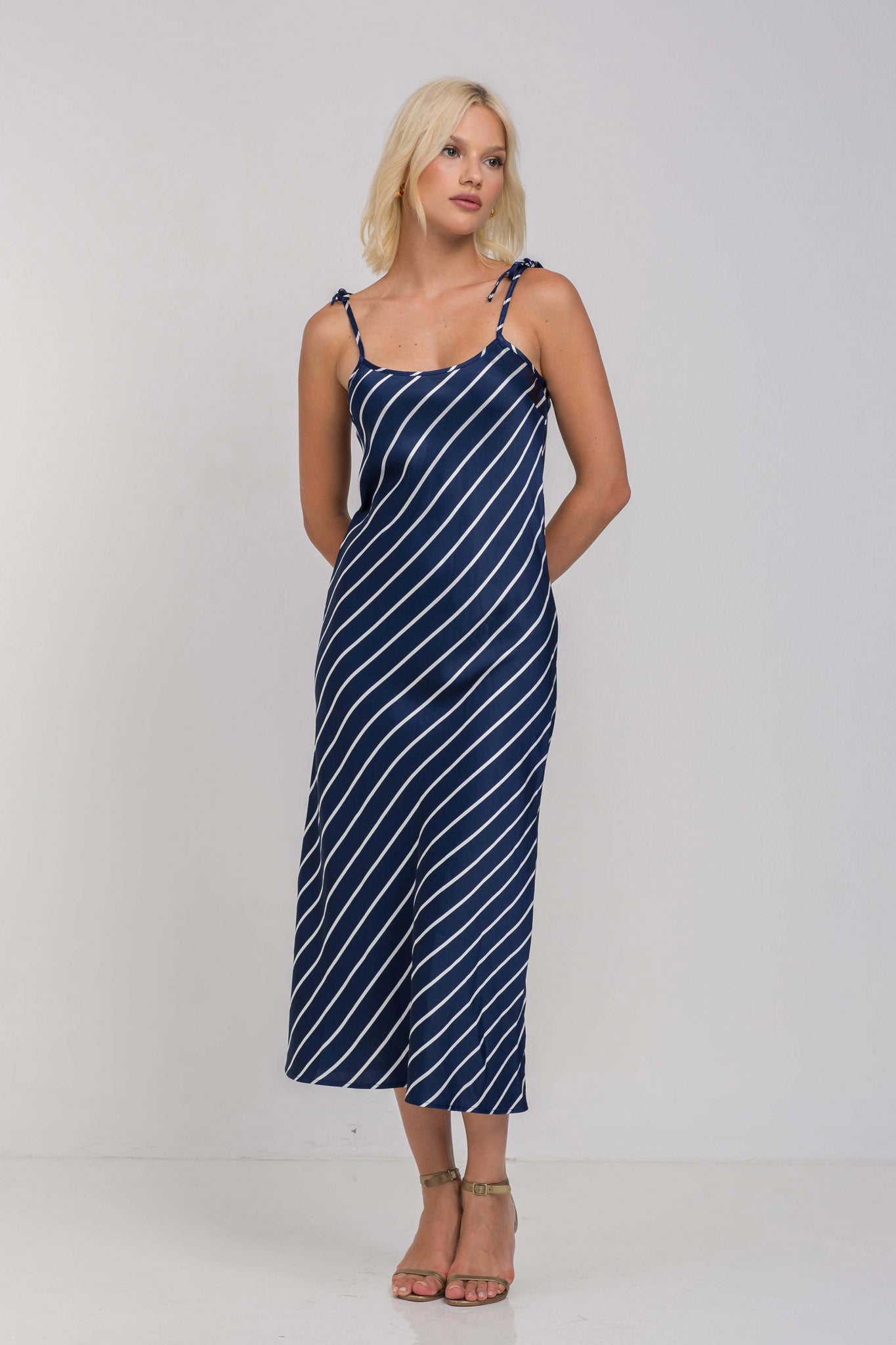 Bow Slip - Navy with White Diagonal Pinstripe