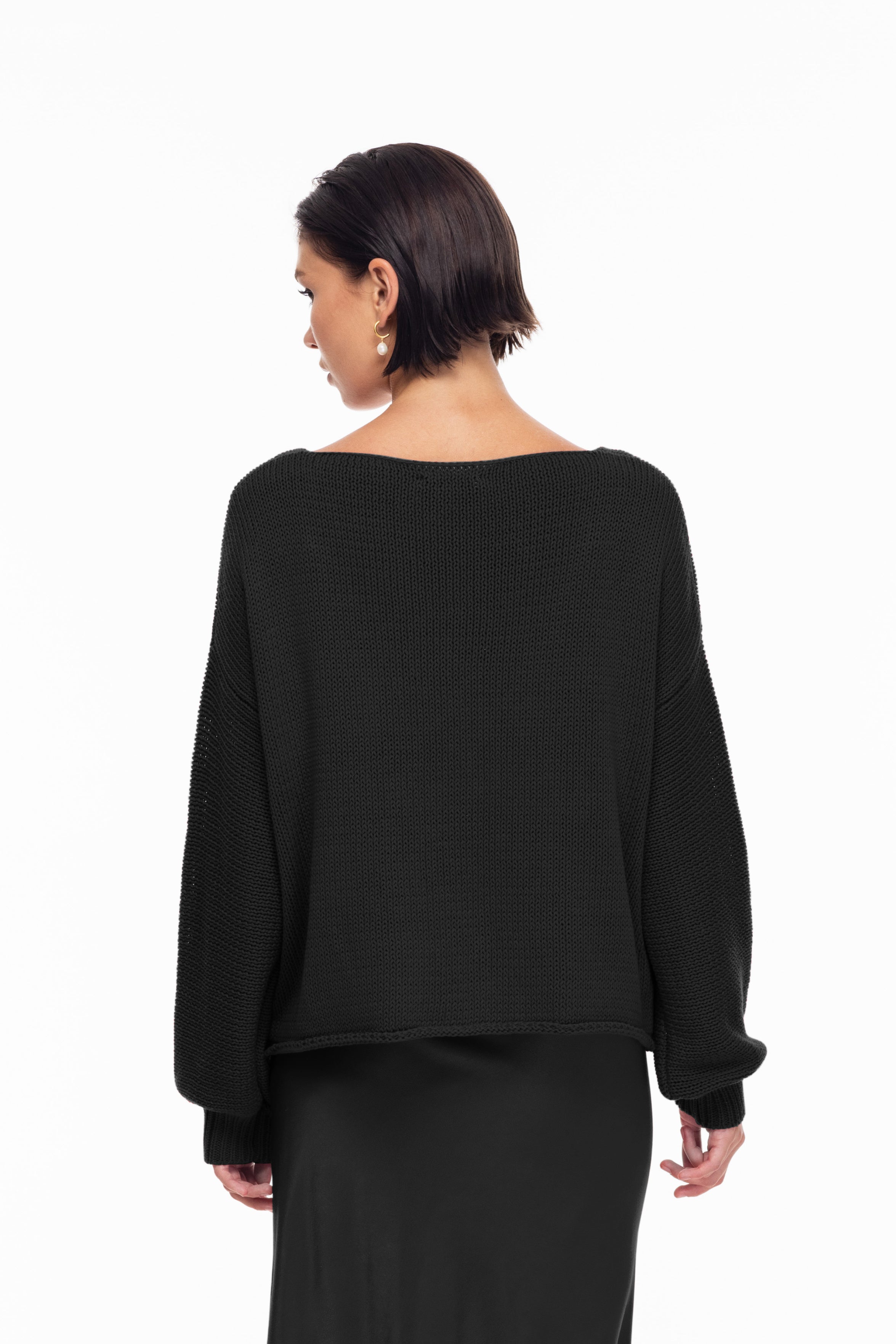 W25/20105 Close Sweater - Black