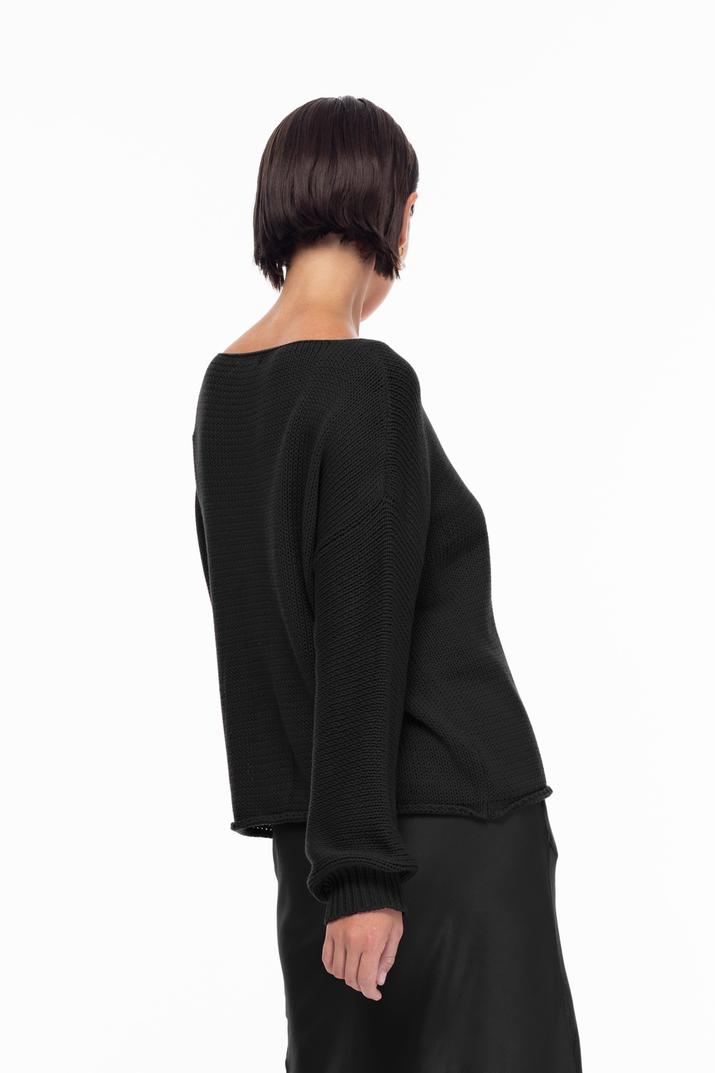 W25/20105 Close Sweater - Black