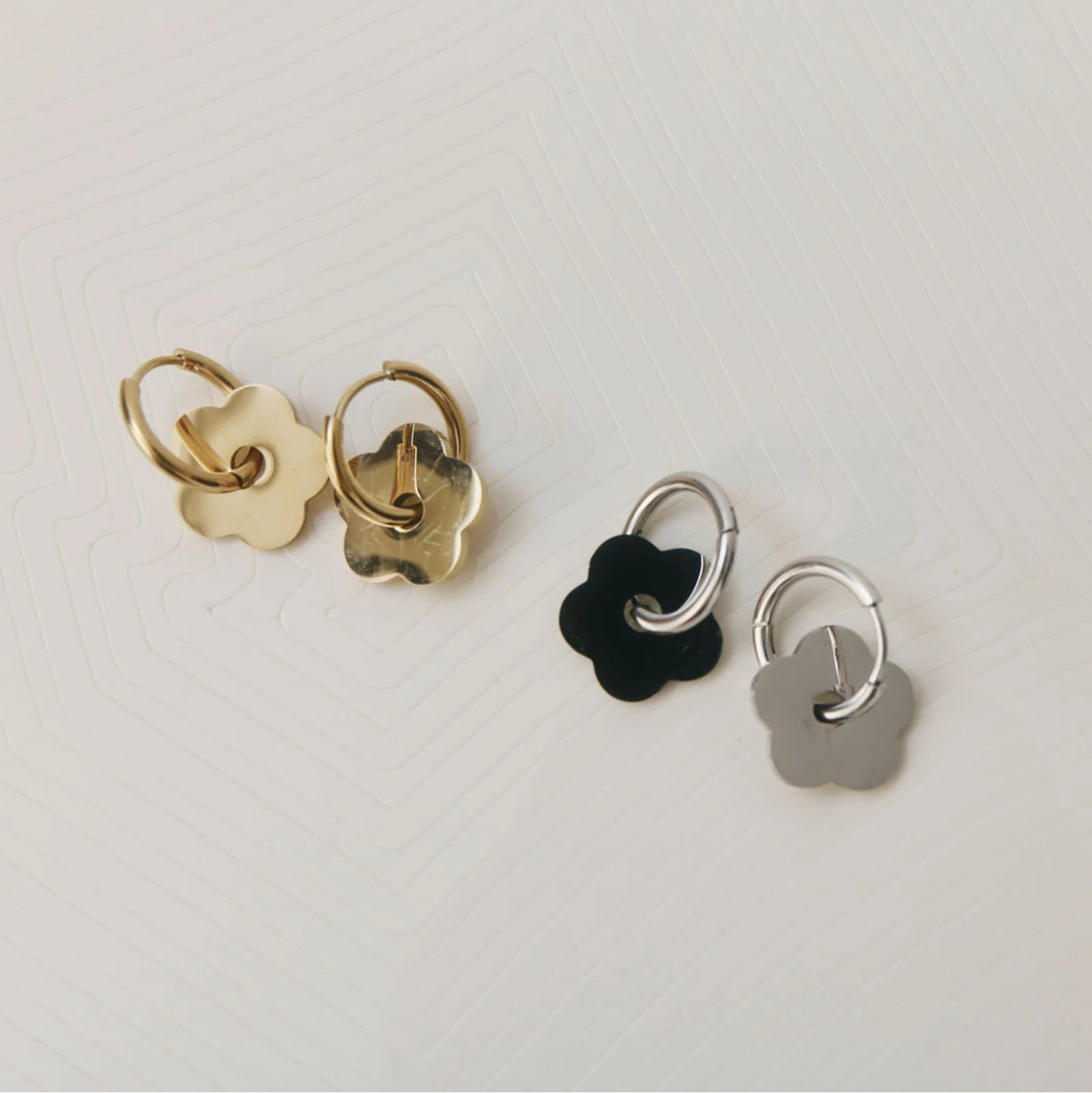 Castel & Co - Daisy earrings - Silver