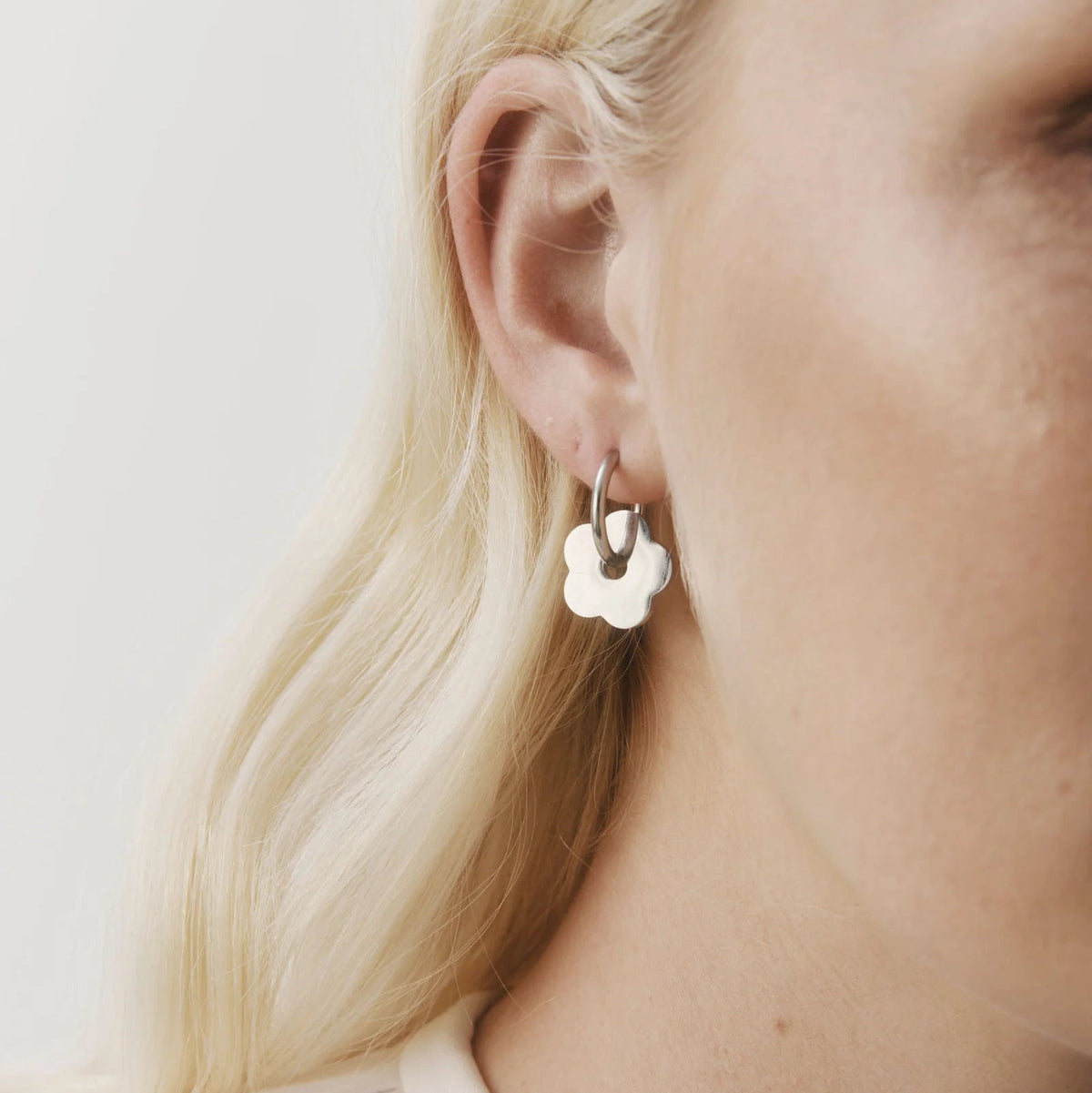Castel & Co - Daisy earrings - Silver