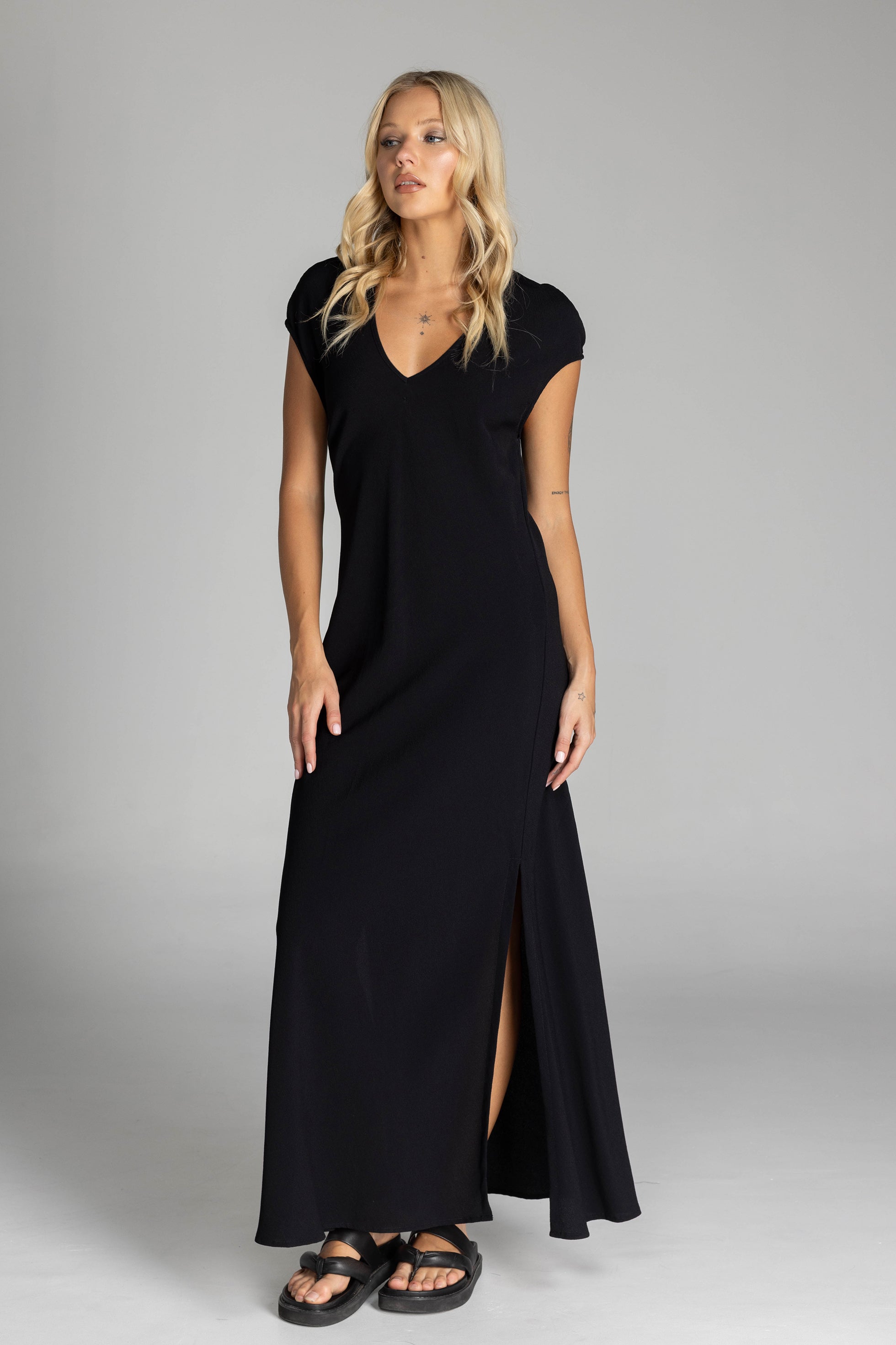 Deep In My Heart Dress - Black