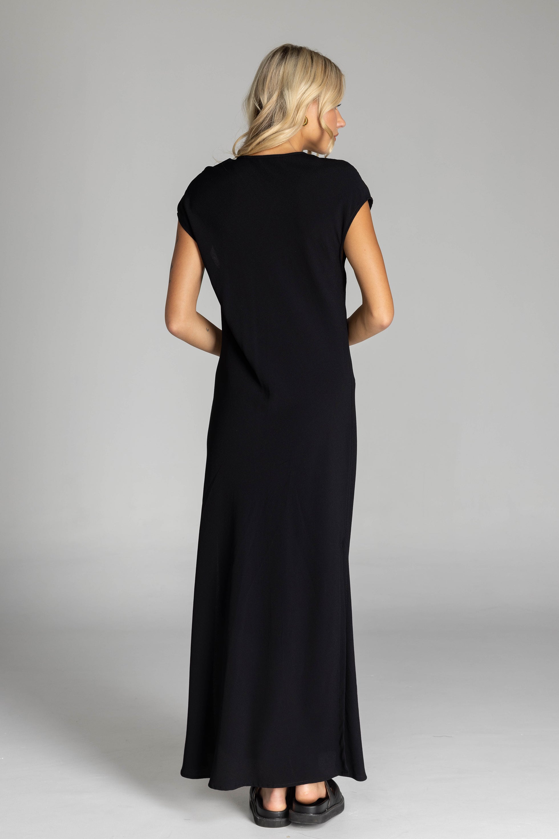 Deep In My Heart Dress - Black