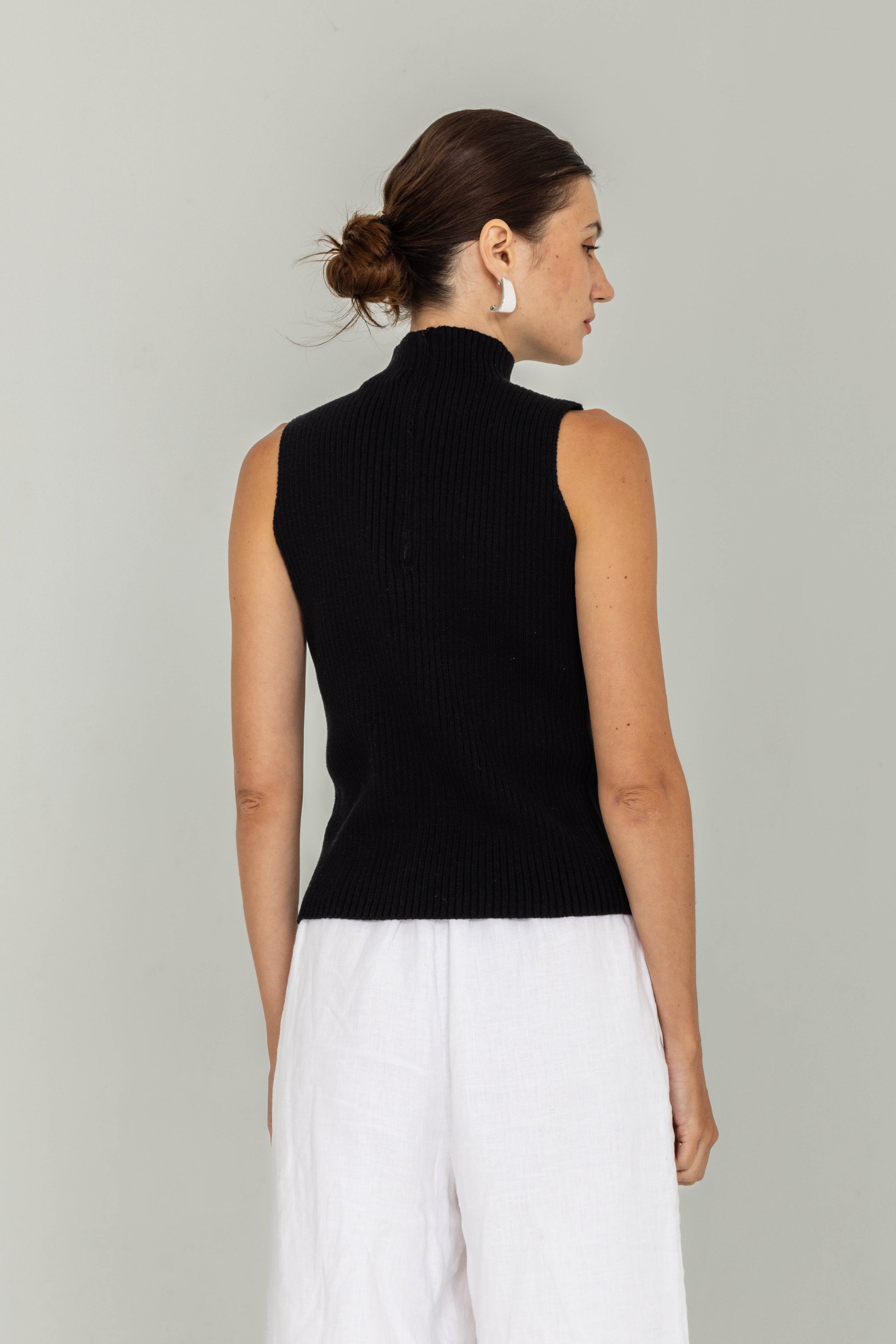 Elusive Thoughts Tank - Black