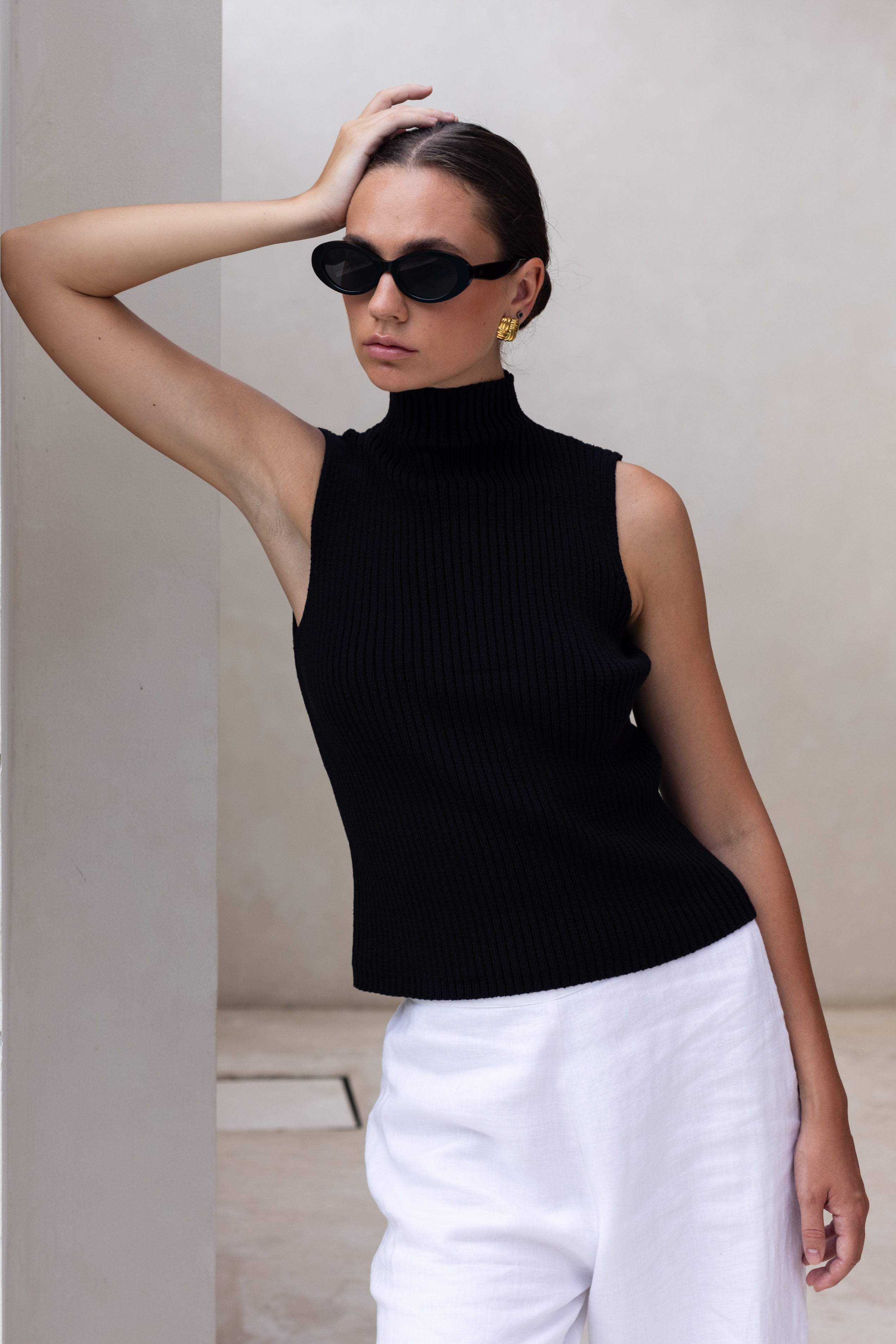 Elusive Thoughts Tank - Black