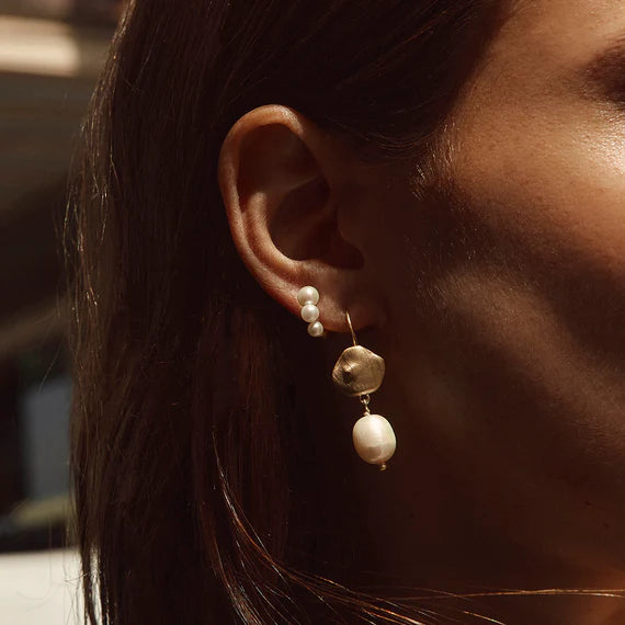 Fairley - Triplet Pearl Studs - Pearls / Gold