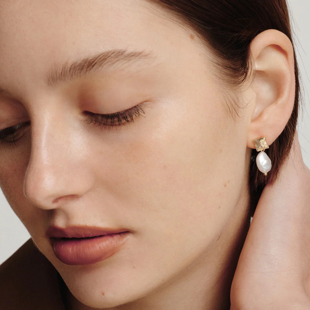 GIMME - Florence Pearl Drop Earrings - Gold