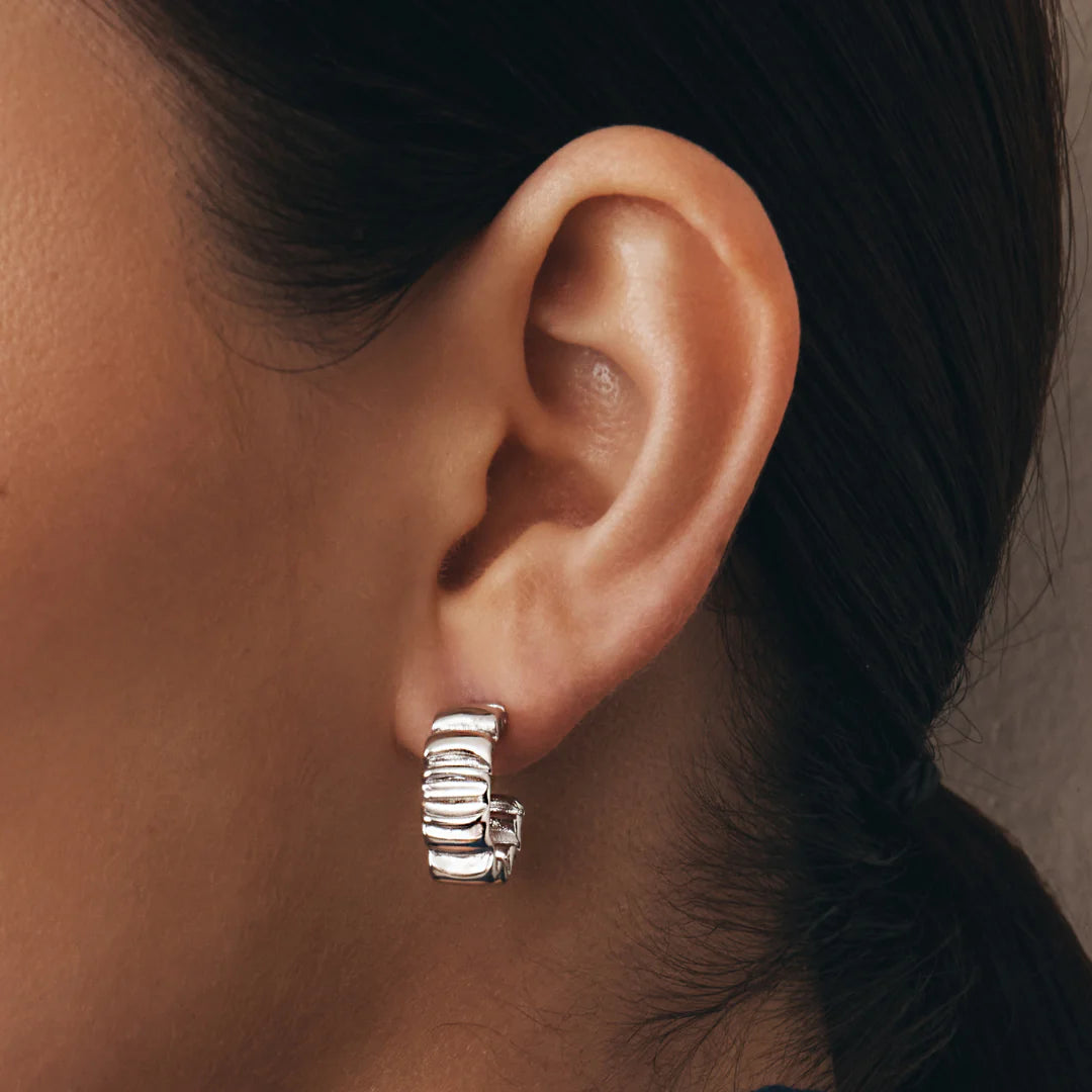 GIMME - Poppy Wrinkle Hoop Earrings - Silver