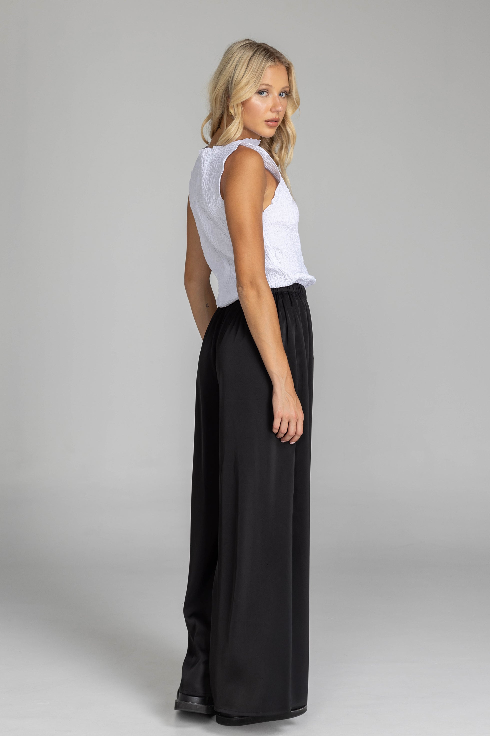 Walk On Water Pants - Black