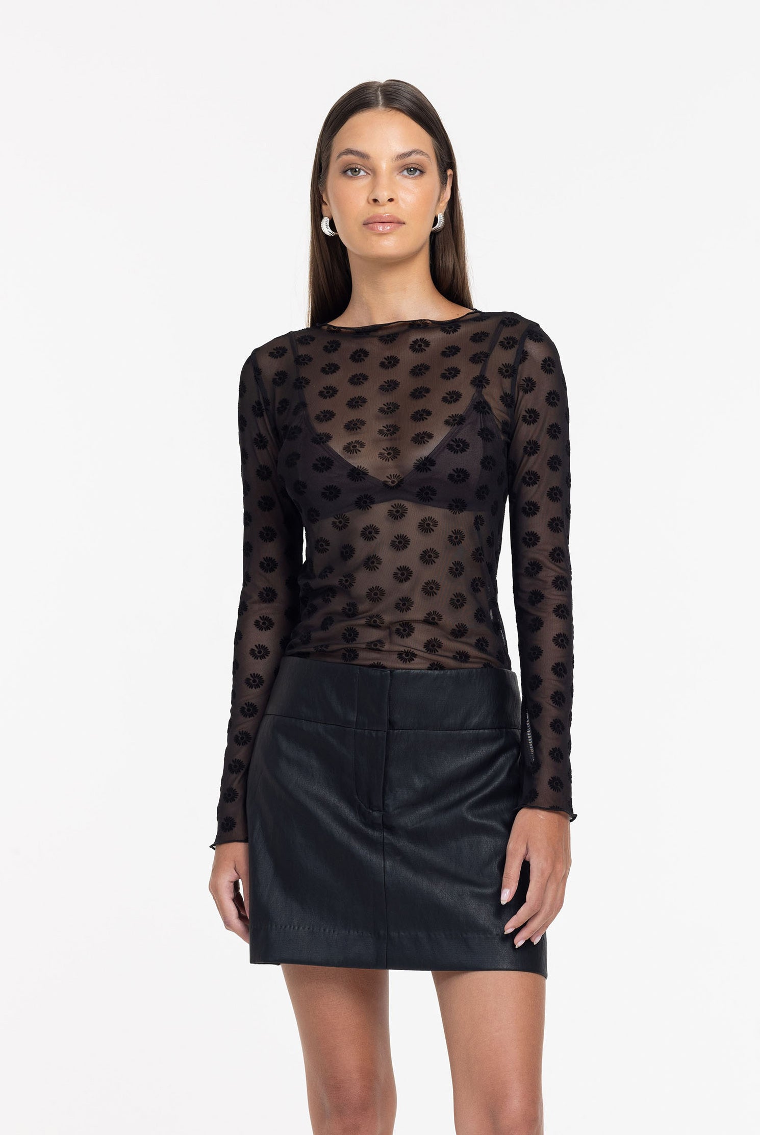 PRE-ORDER Gigi Top - Black Daisy Flower