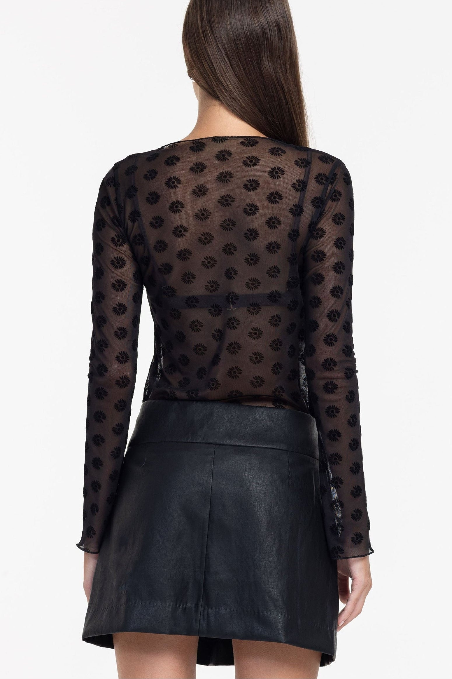 PRE-ORDER Gigi Top - Black Daisy Flower