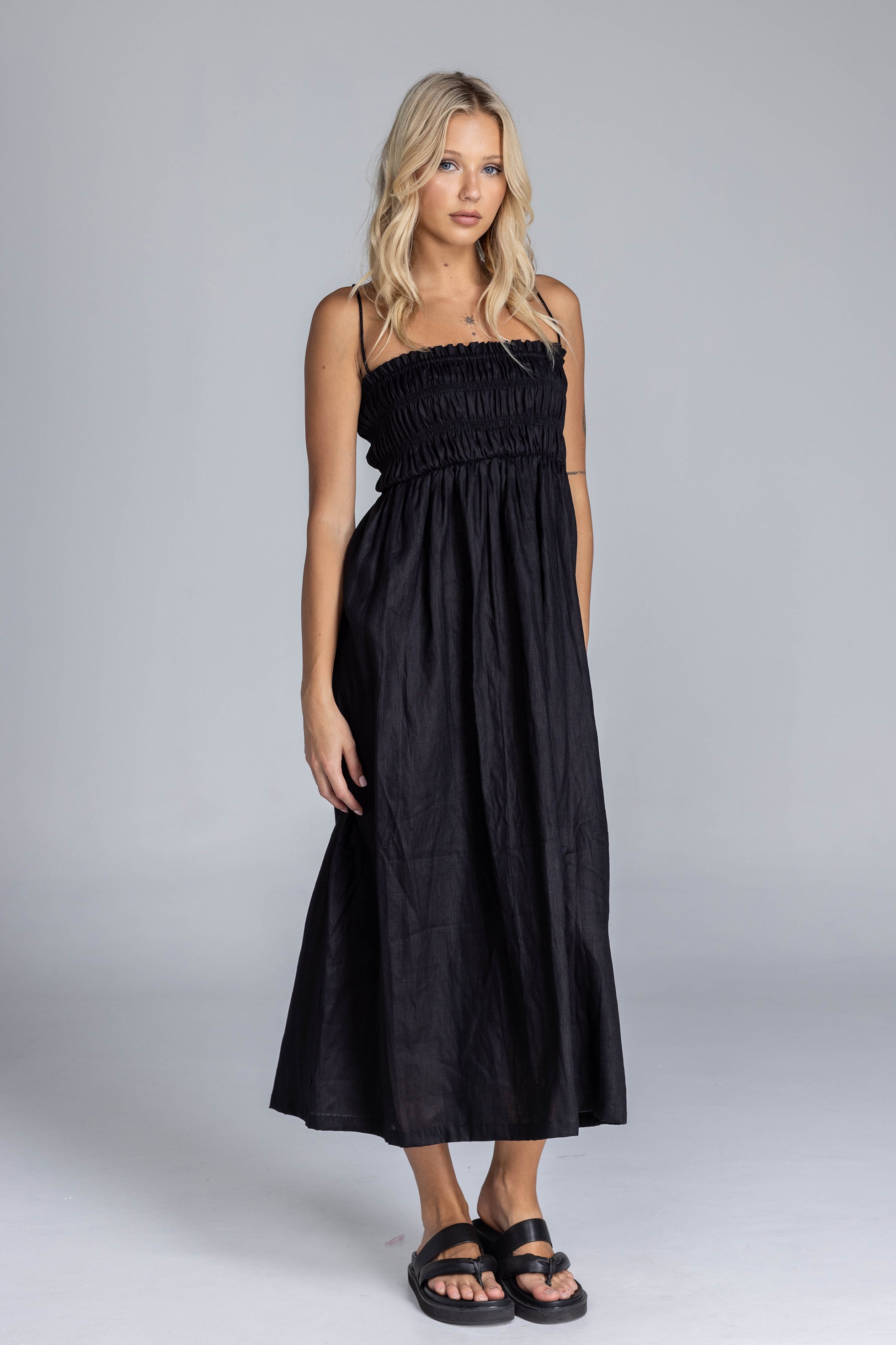 S26/50880 Running Through The Fields Midi Dress - Black