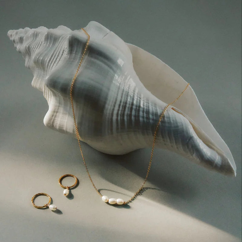 Saint Valentine - Mini Pearl Hoops - Gold