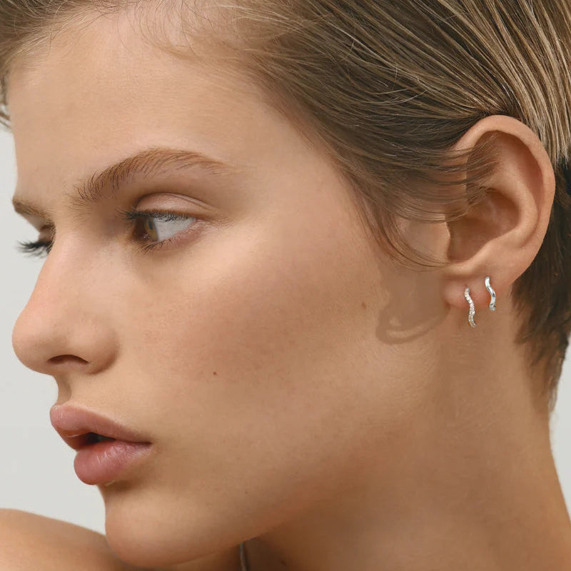 Saint Valentine - Vera Wave Huggies - Silver