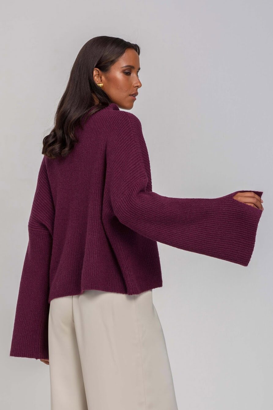 United Allure Sweater - Plum