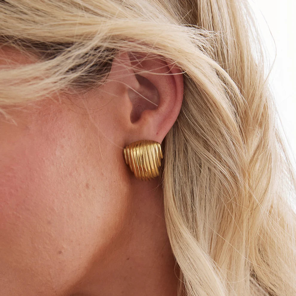 GIMME - Natalie Vintage Shell Gold Earrings