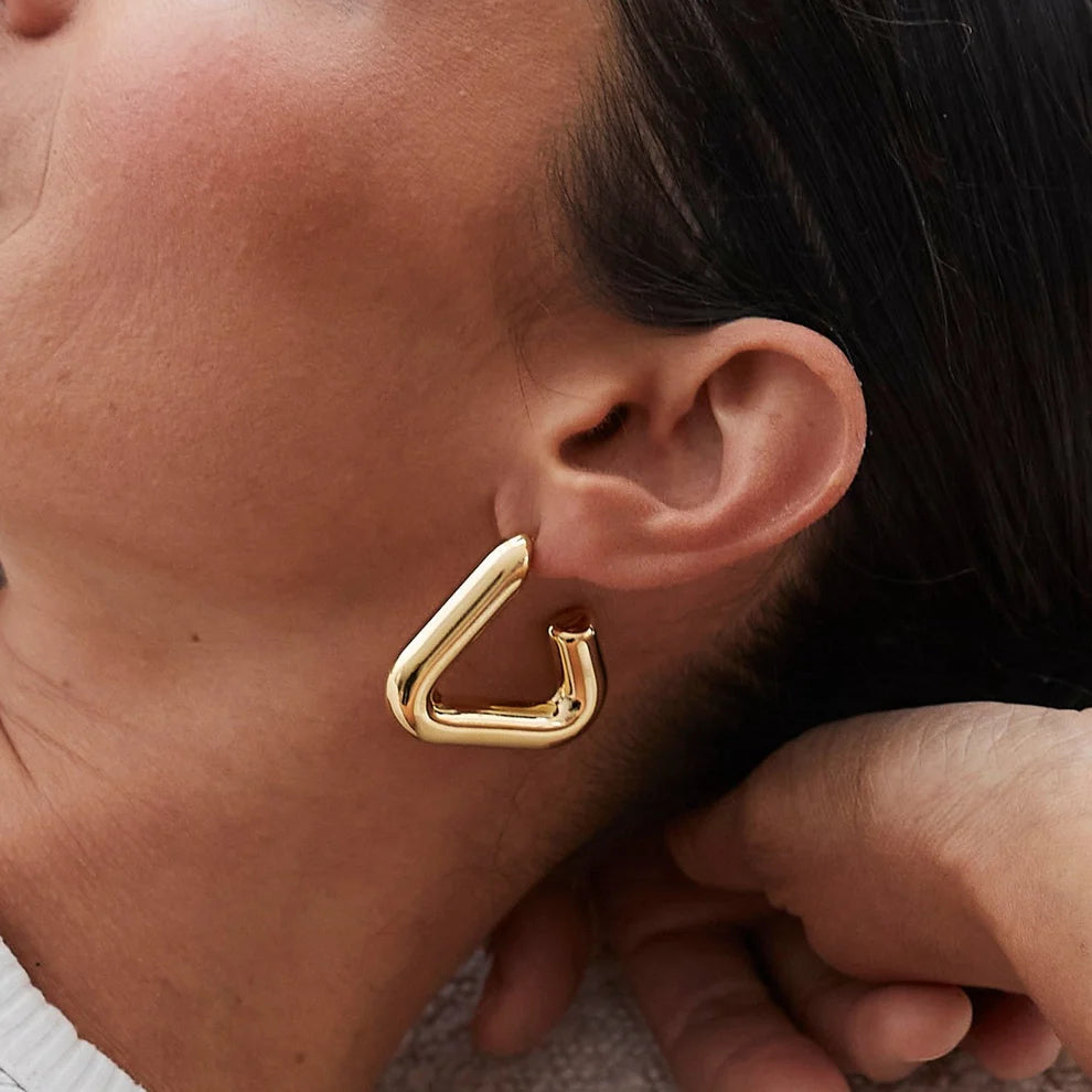 GIMME - Eliza Triangle Hoop Gold Earrings