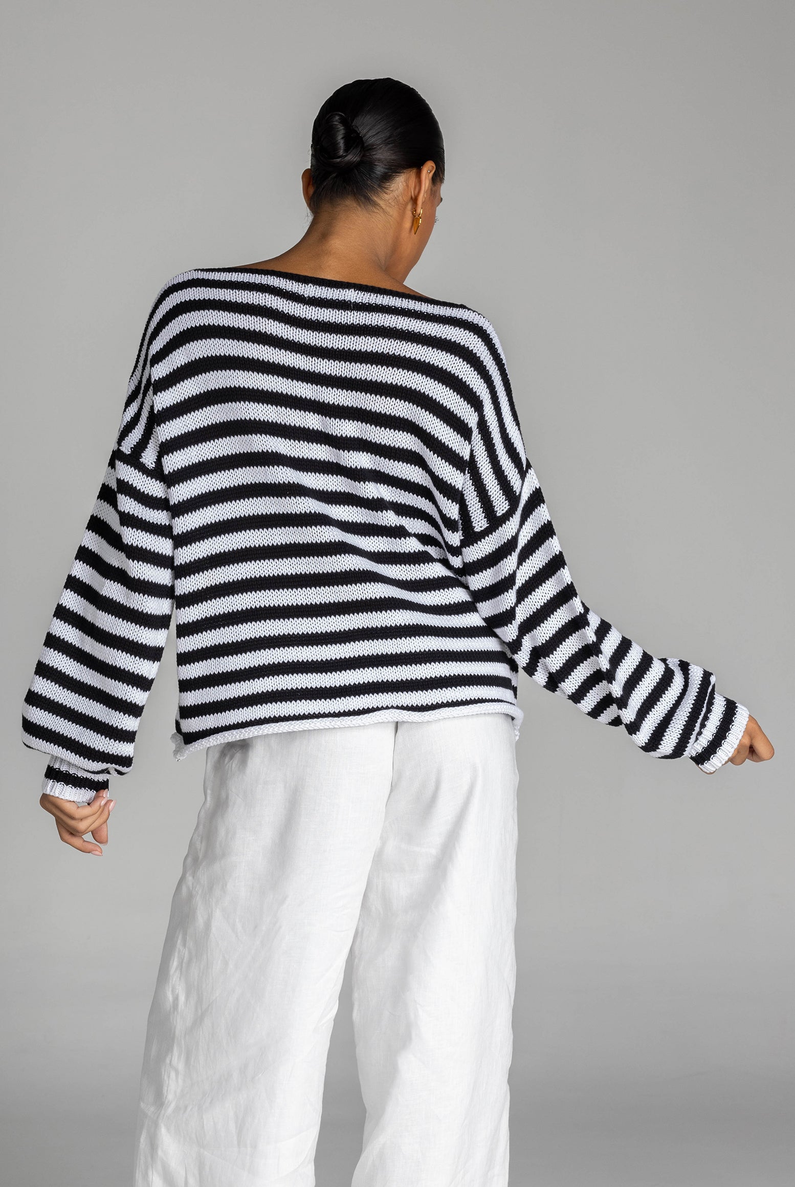 Close Sweater - Black and White Stripe