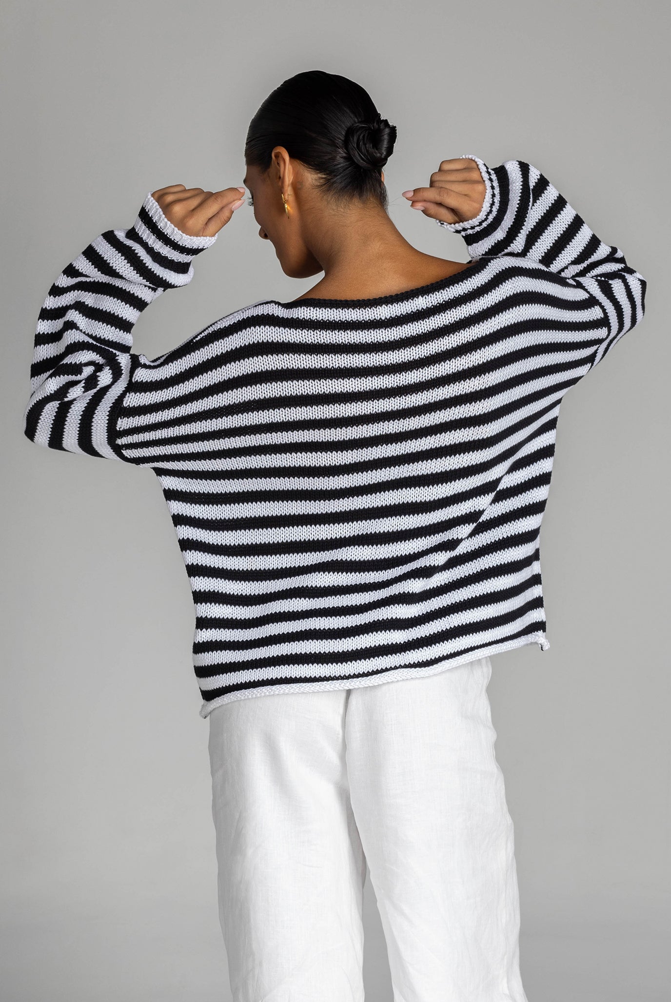 Close Sweater - Black and White Stripe
