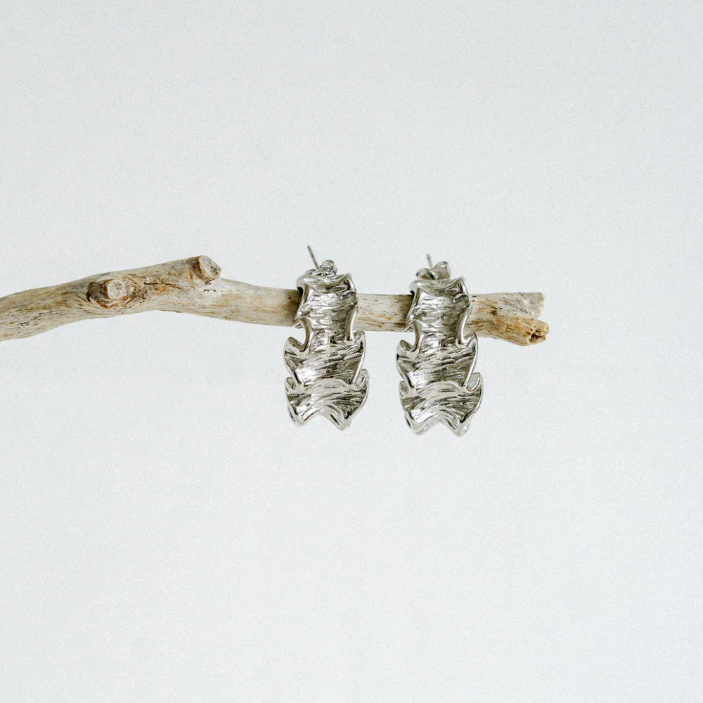 Castel & Co - Crinkle Earrings - Silver