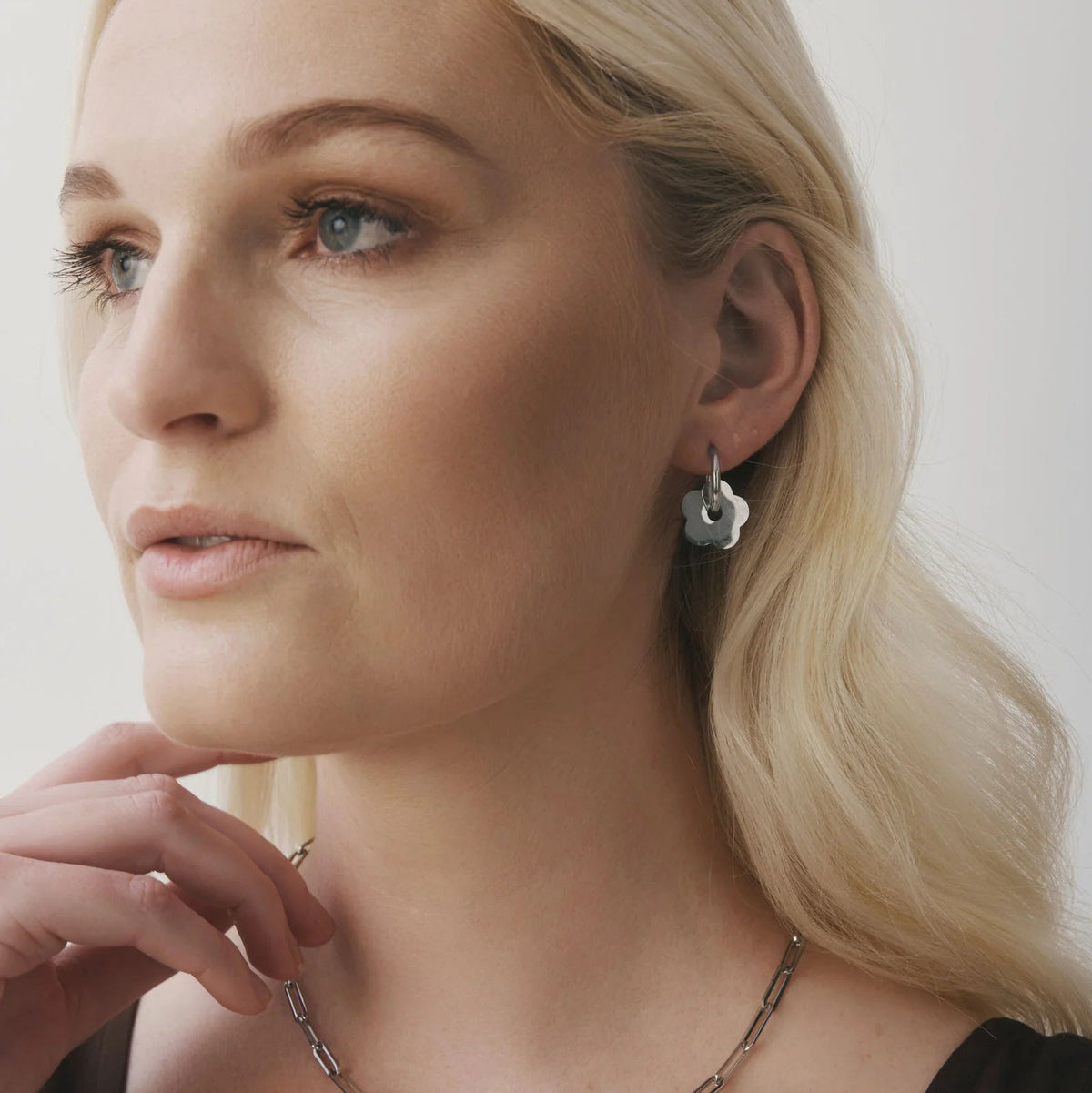Castel & Co - Daisy earrings - Silver