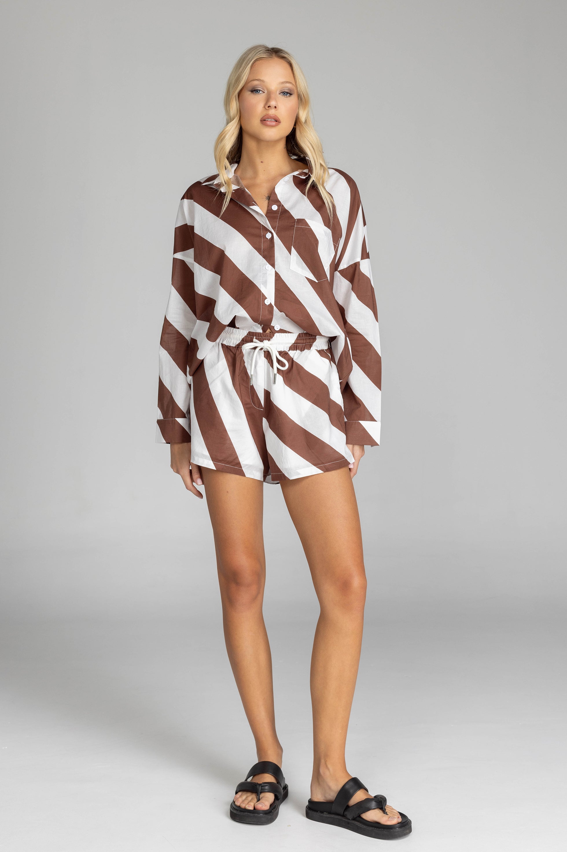 Luca Short - Chocolate/White Diagonal Stripe