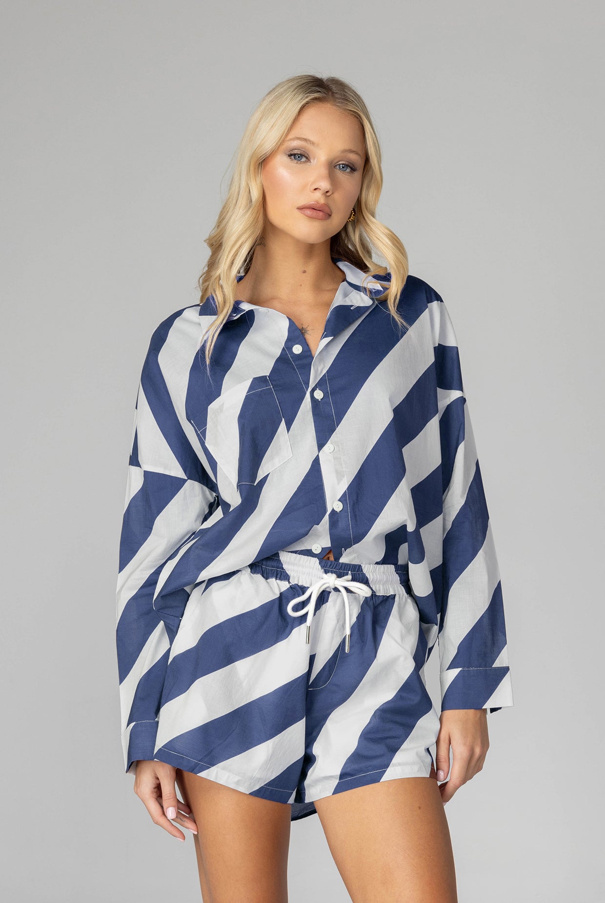 Defiant Shirt - Navy/White Diagonal Stripe
