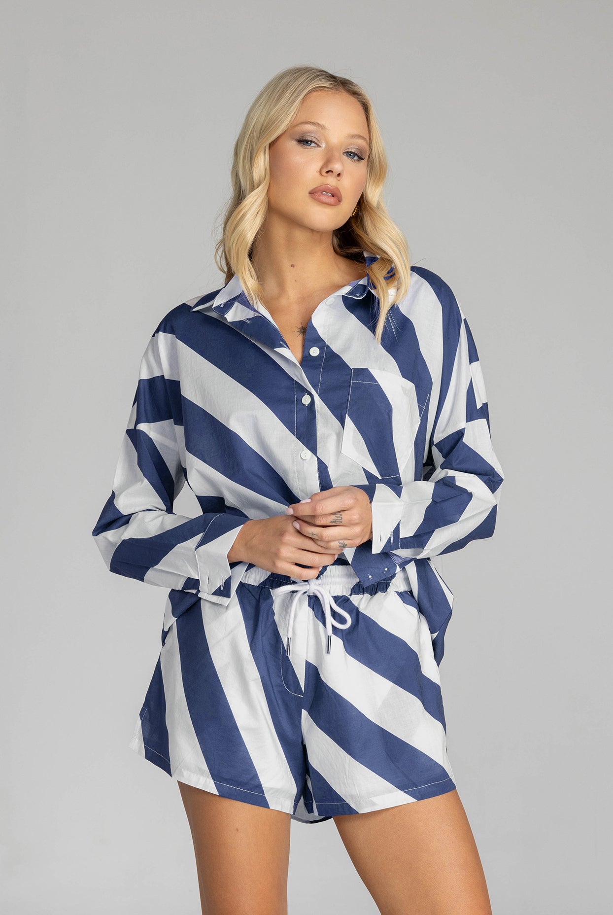 Defiant Shirt - Navy/White Diagonal Stripe