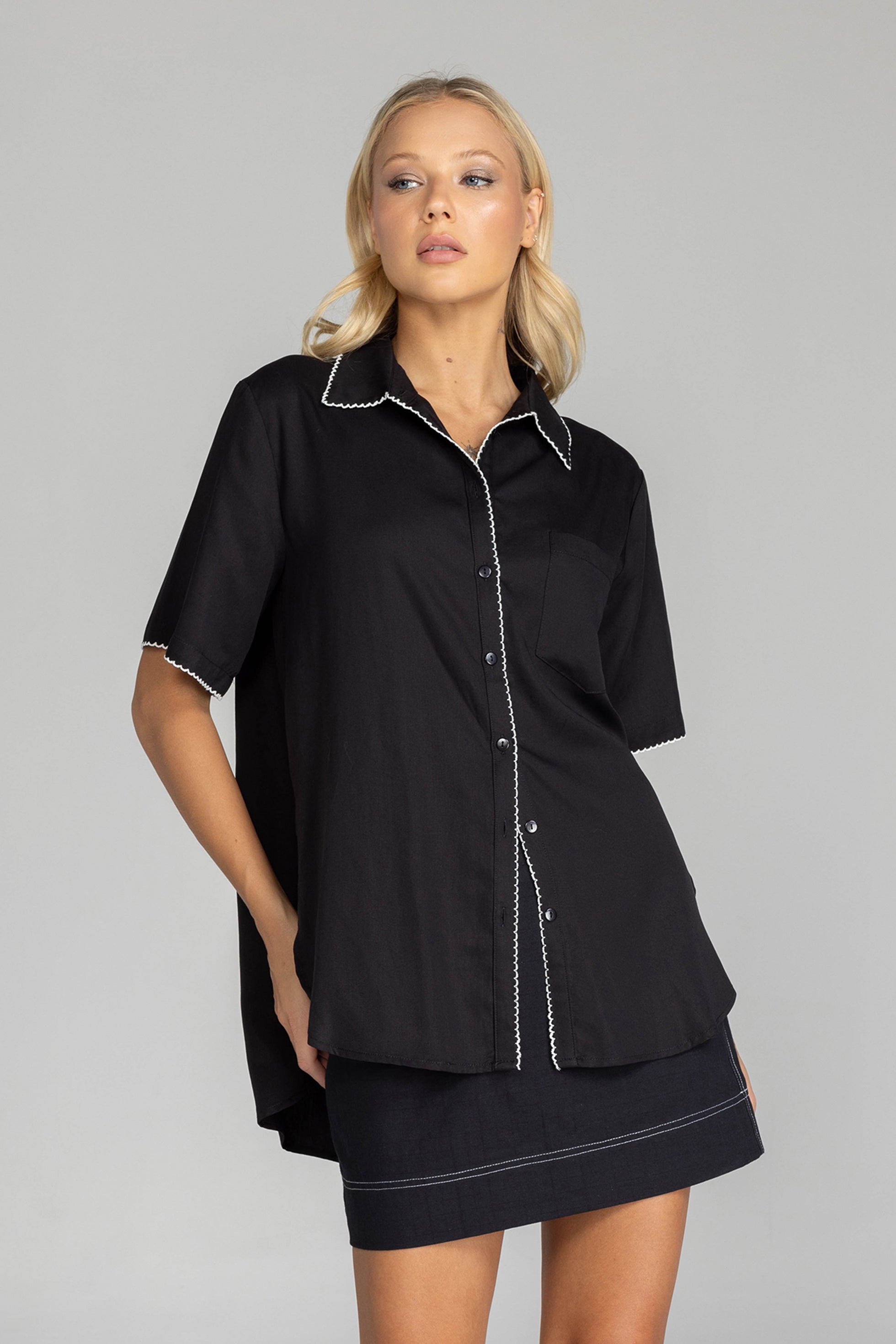 Felix Shirt - Black With White Scallop Edging