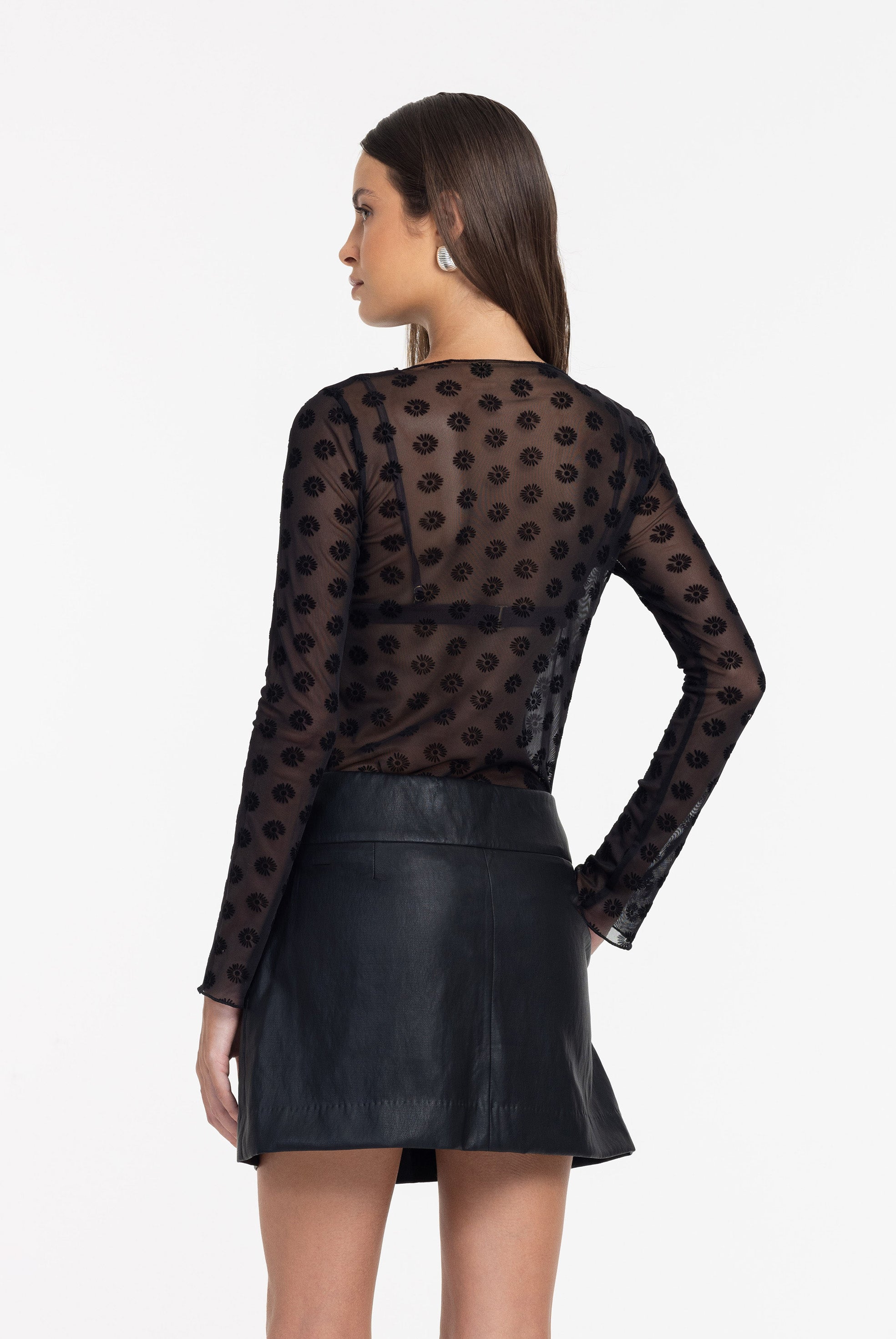 PRE-ORDER Gigi Top - Black Daisy Flower