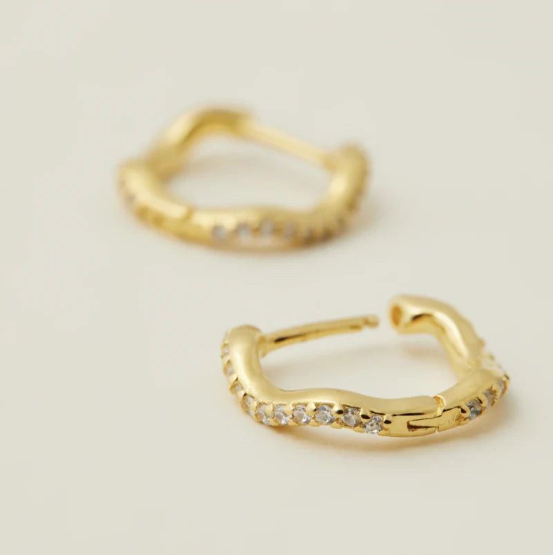 Saint Valentine - Luna Wave Huggies - Gold