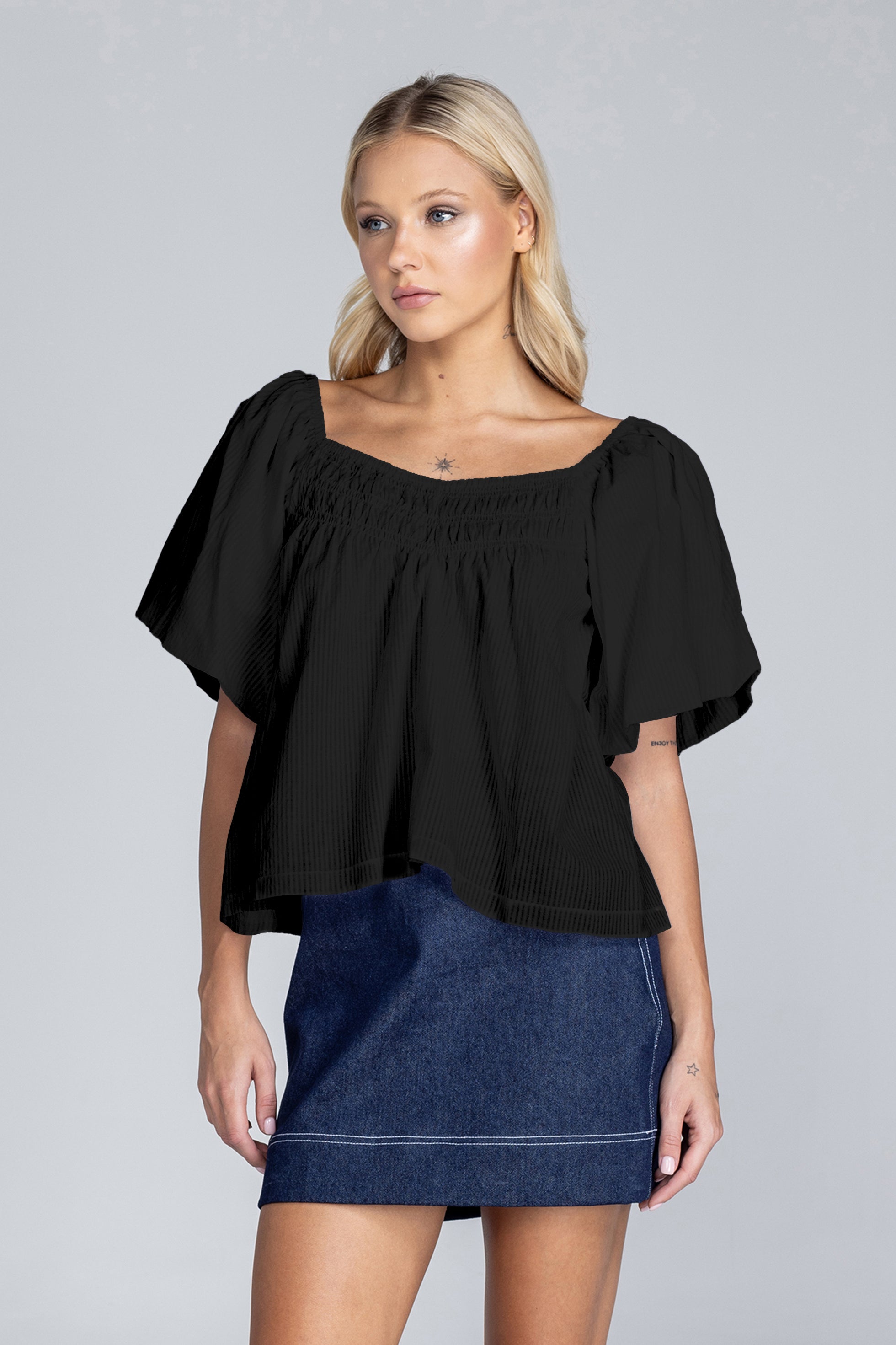 Love Me A Little Top - Black