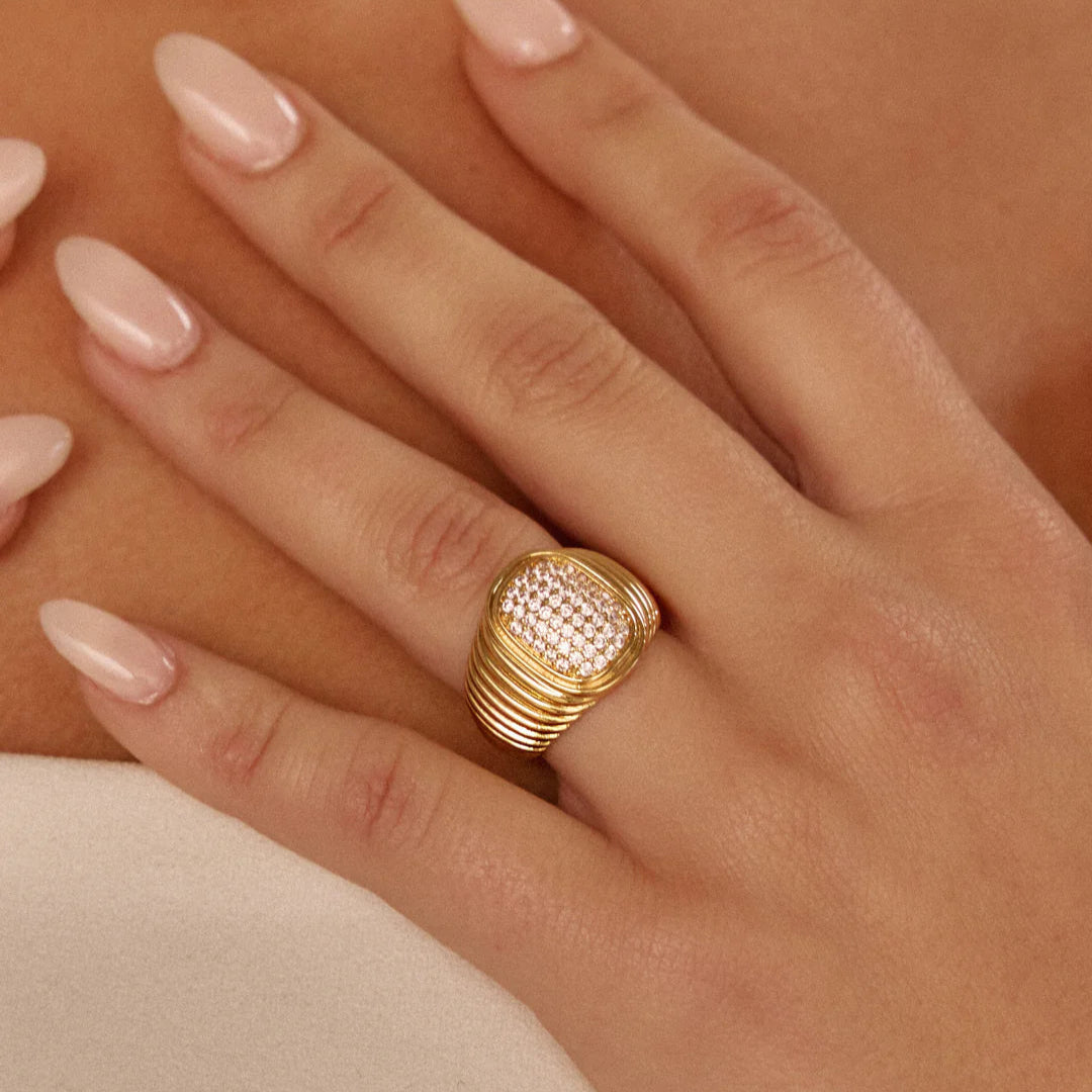Luv AJ - The Pave Oval Bezel Ring - Gold - Size 6