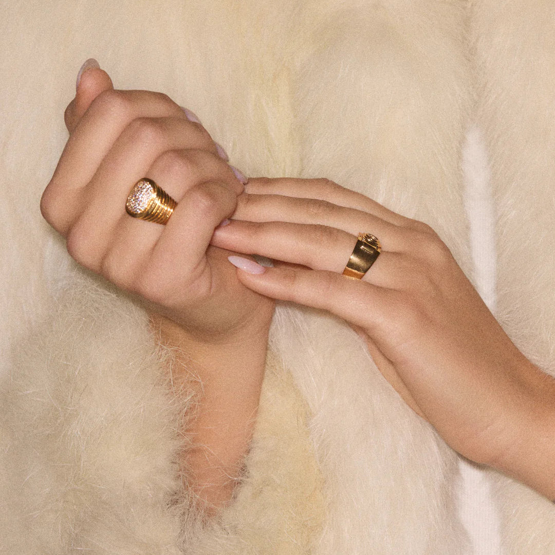 Luv AJ - The Pave Oval Bezel Ring - Gold - Size 6