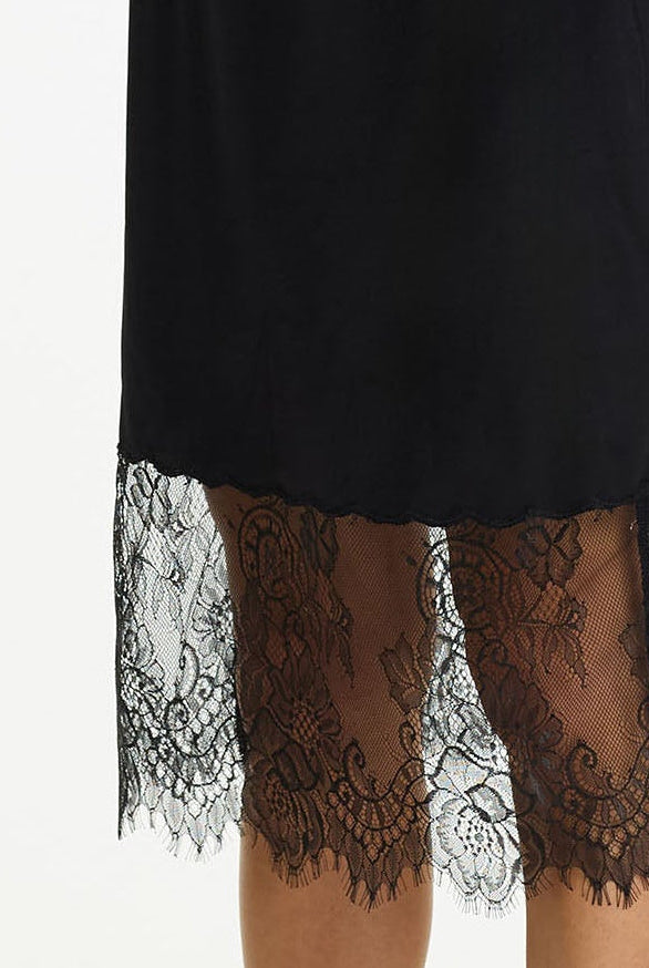 Parisian Girl Satin Lace Skirt | Black