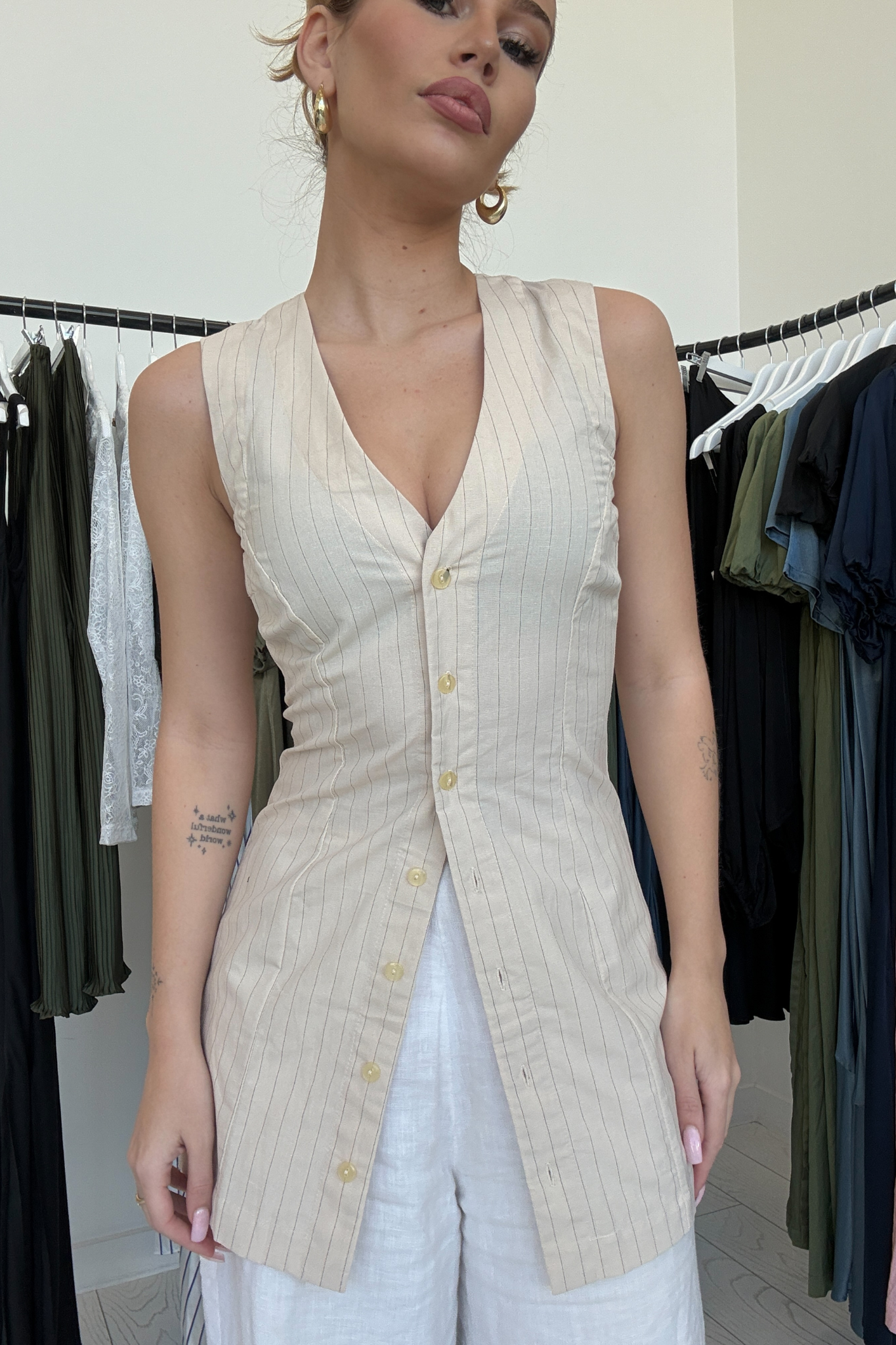 River Vest - Beige/Thin Black Stripe