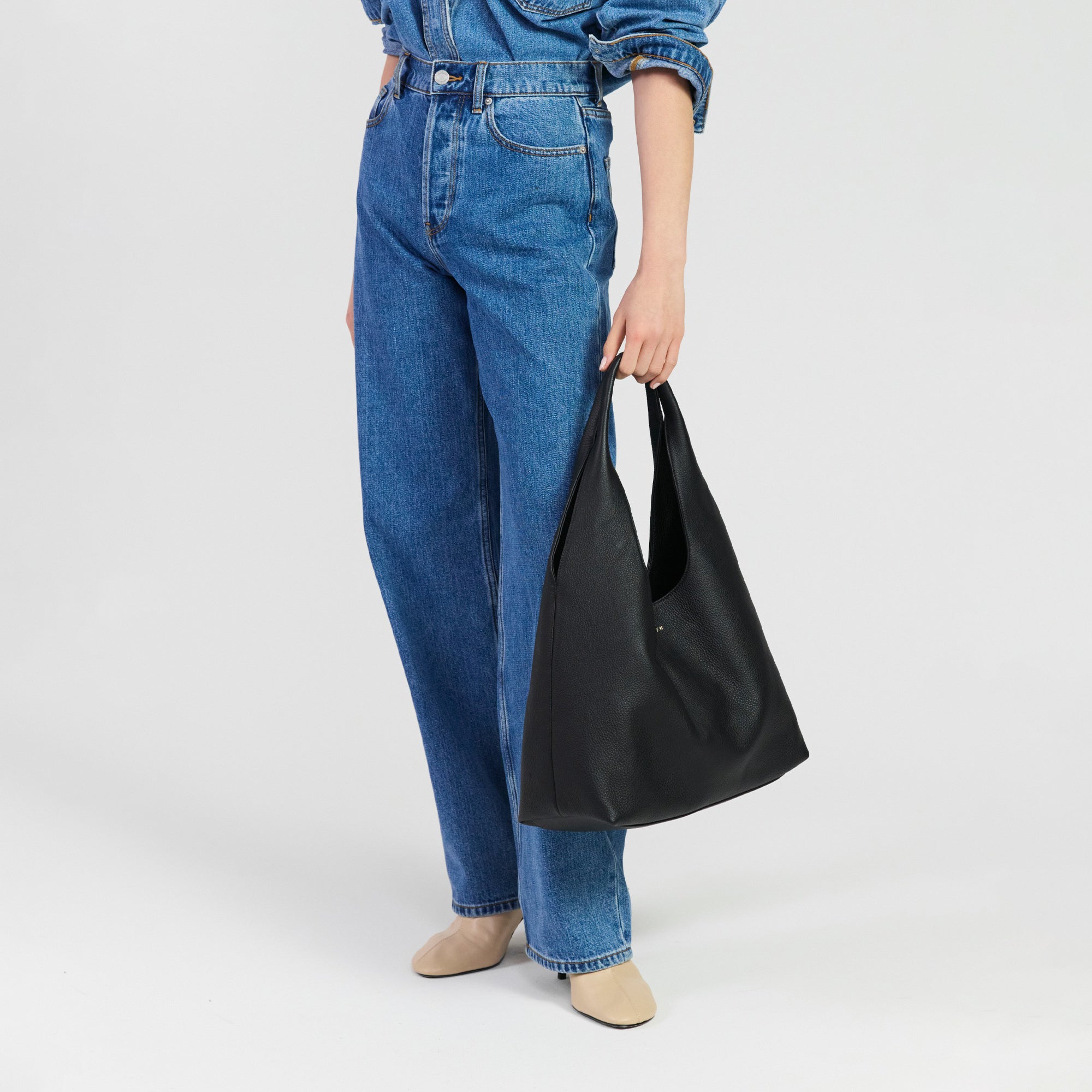 Saben - Kip Shoulder Bag - Black Lightly Milled