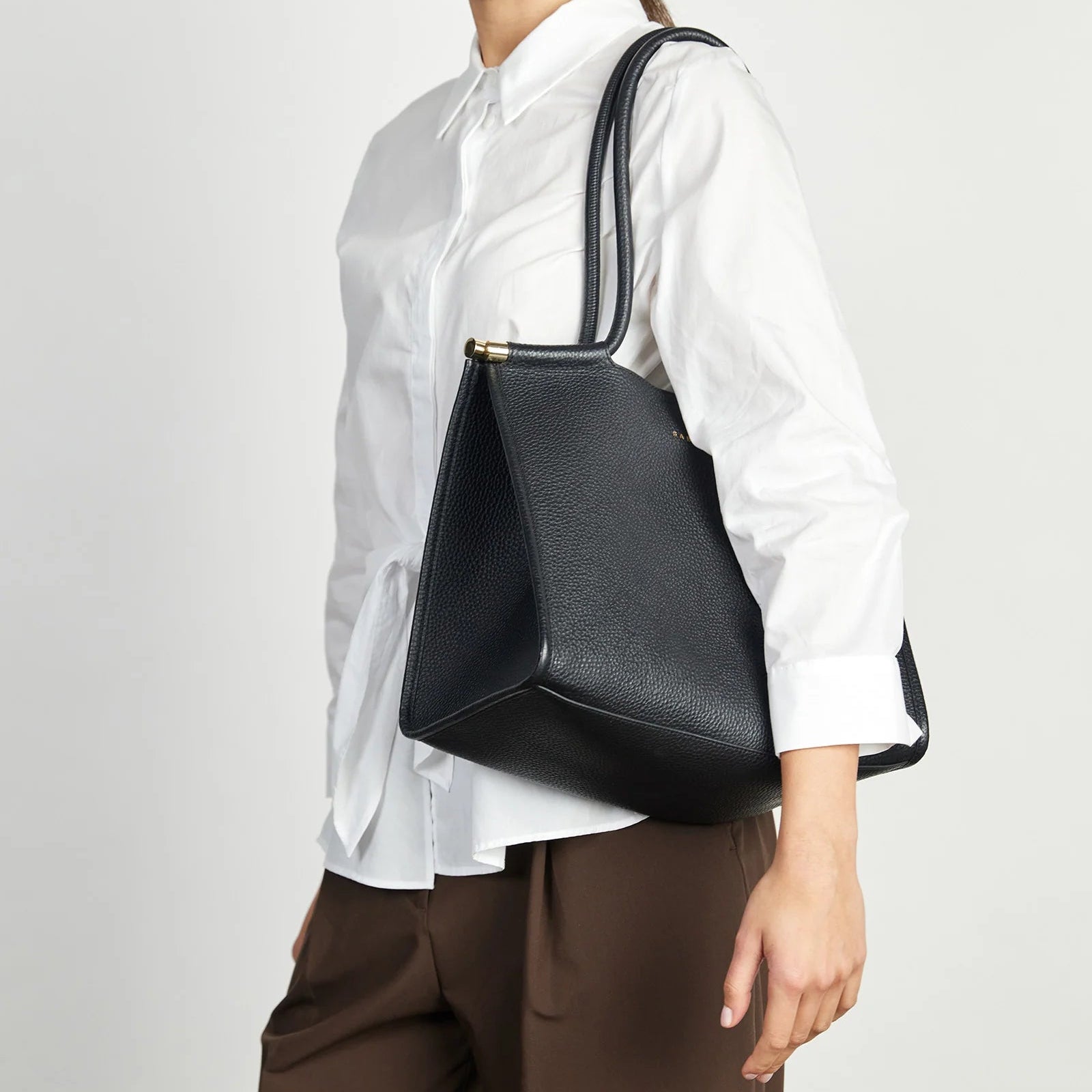 Saben - Callie Tote - Black + Bronze