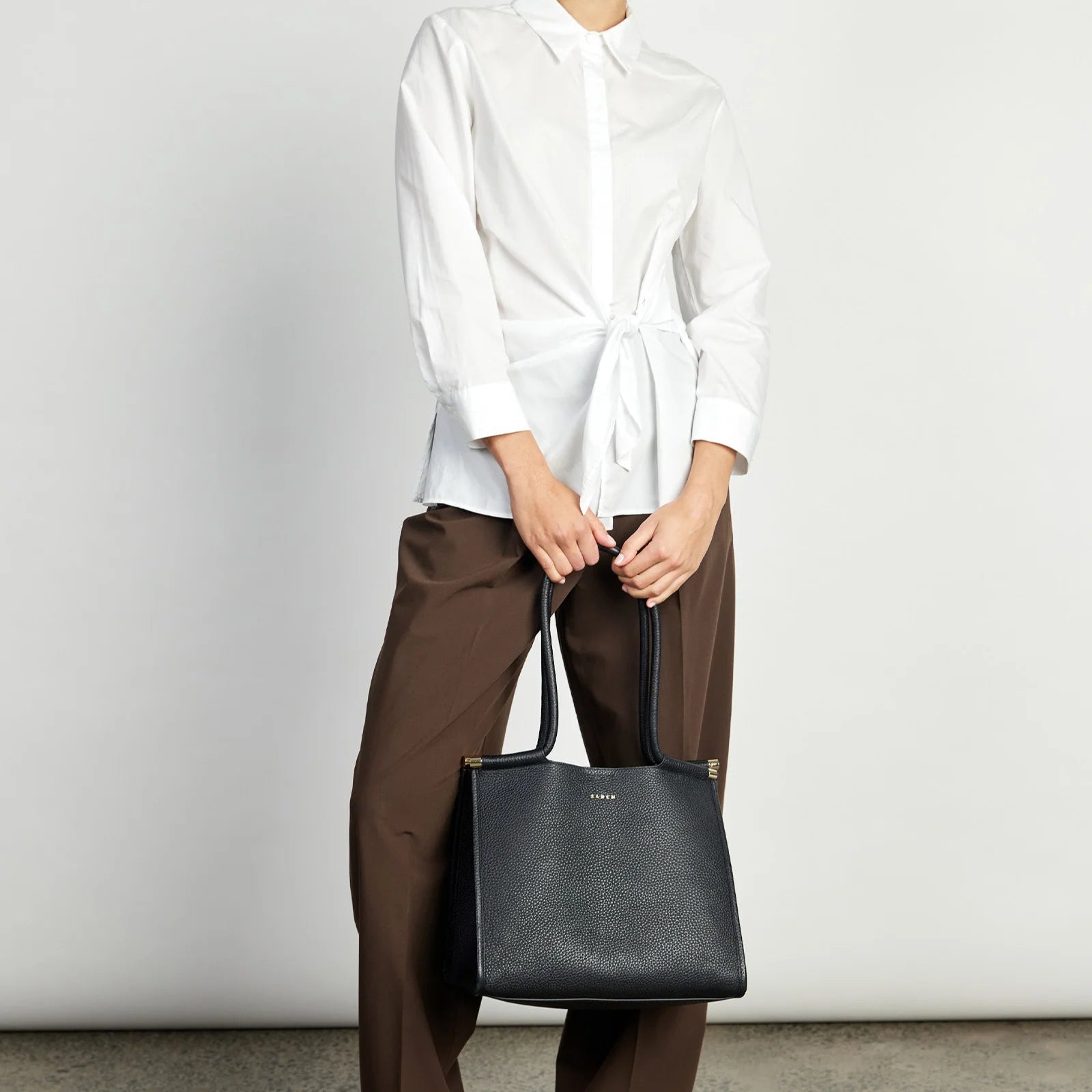 Saben - Callie Tote - Black + Bronze