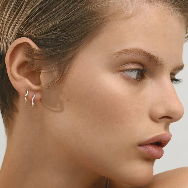 Saint Valentine - Luna Wave Huggies - Silver