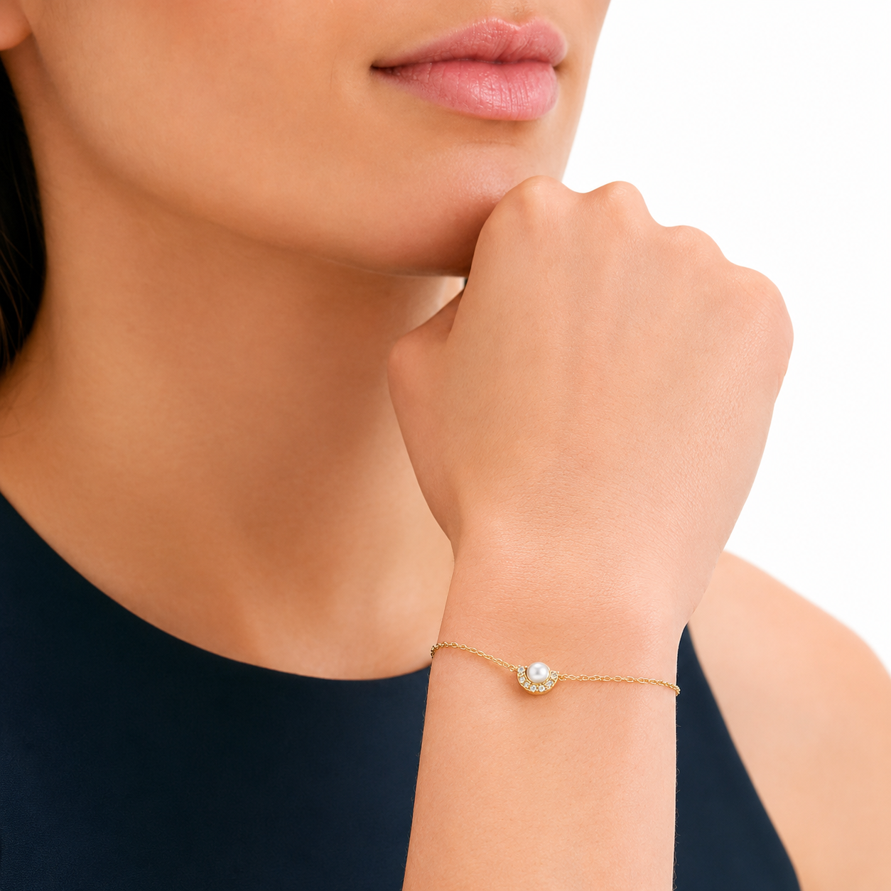 Rosefield - Modern Pearl Circle Bracelet - Gold