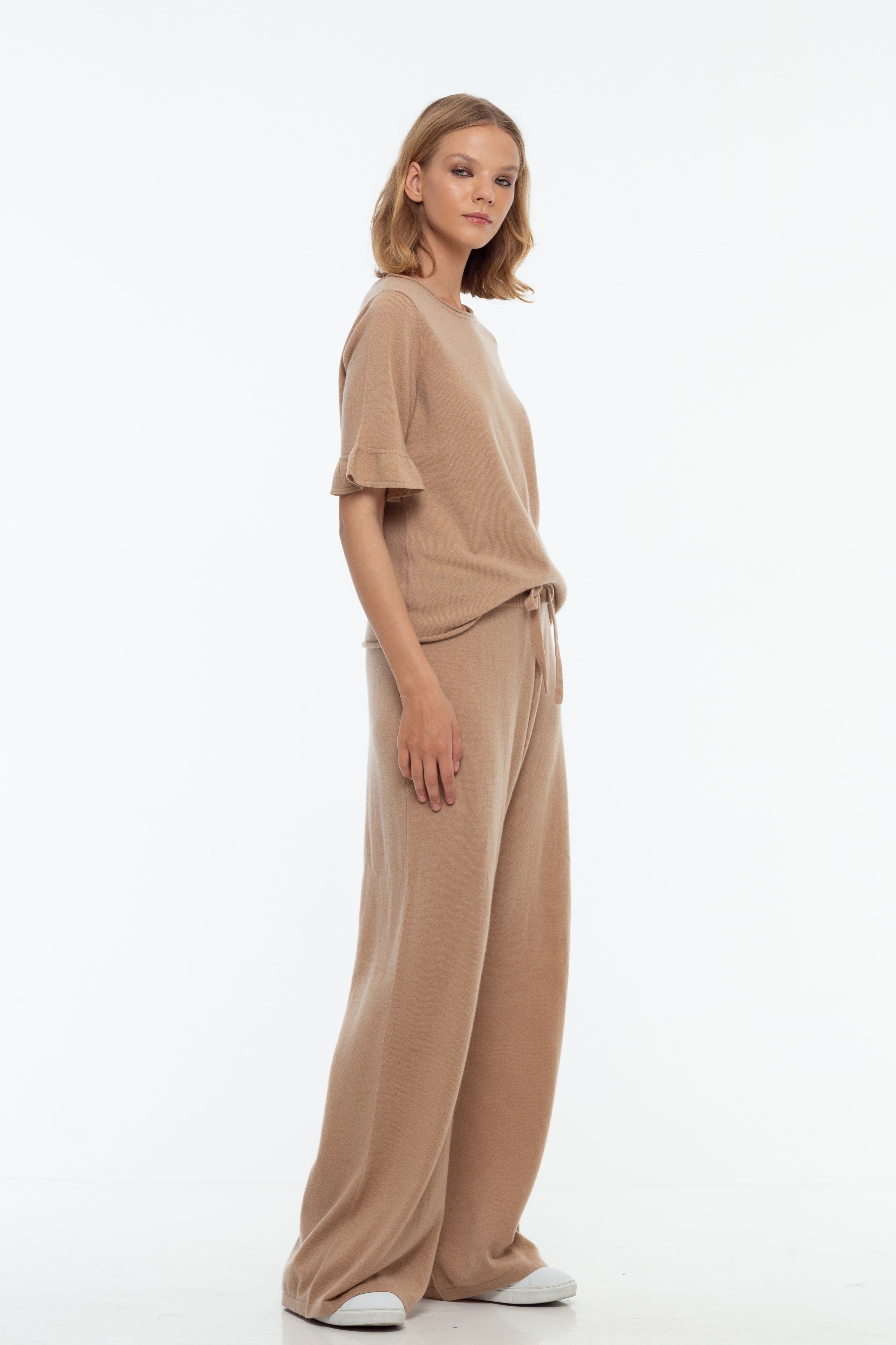 soft relaxed cashmere pant